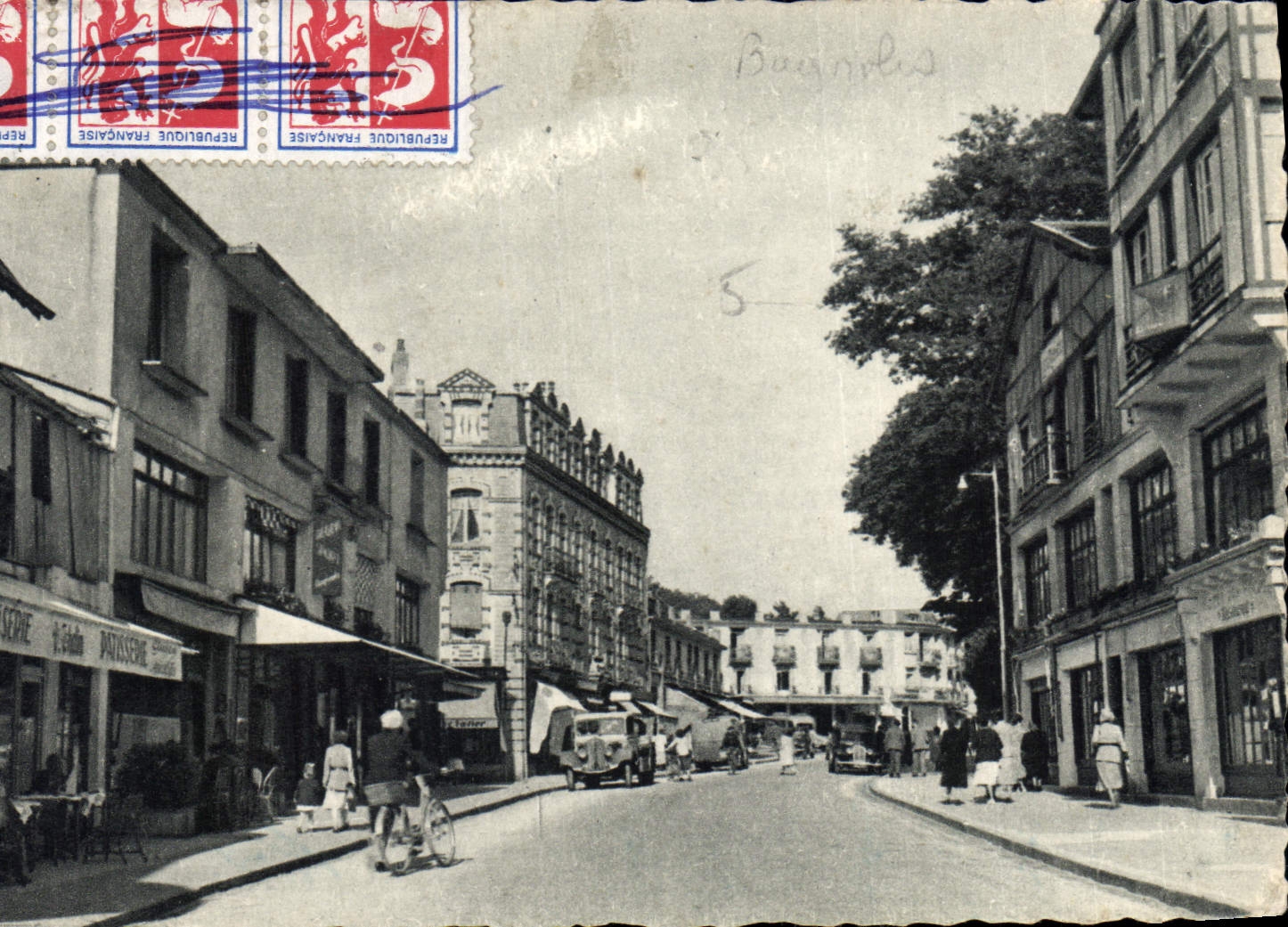 CPA Bagnoles de L'Orne Rue des Casinos