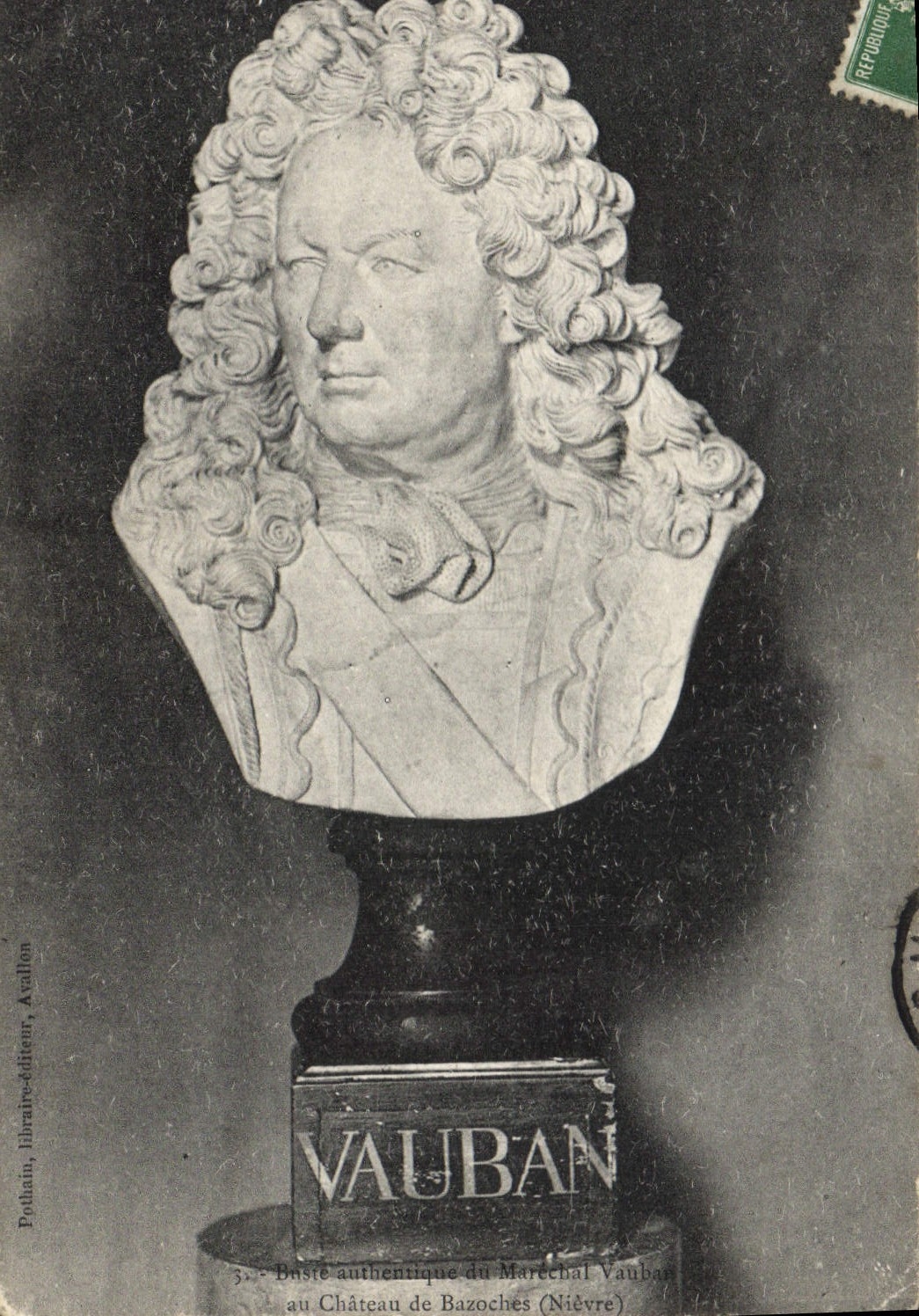 CPA Bnste authentique des Marechal Vauban au Chateau de Bazoches (Nievre)
