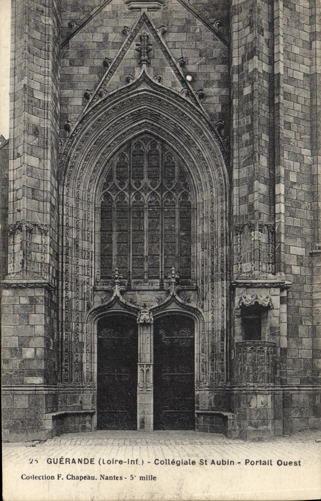 CPA Guerande (Loire Inf) Collegiale St Aubin Portail Ouest