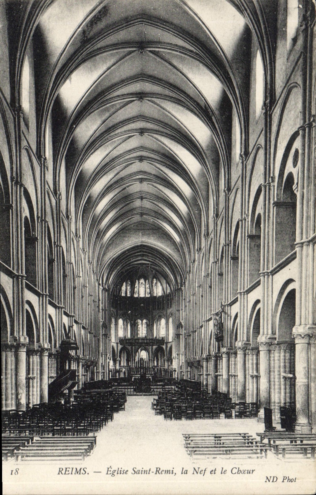 CPA Reims Eglise Saint Remi le Nef et le Choeur