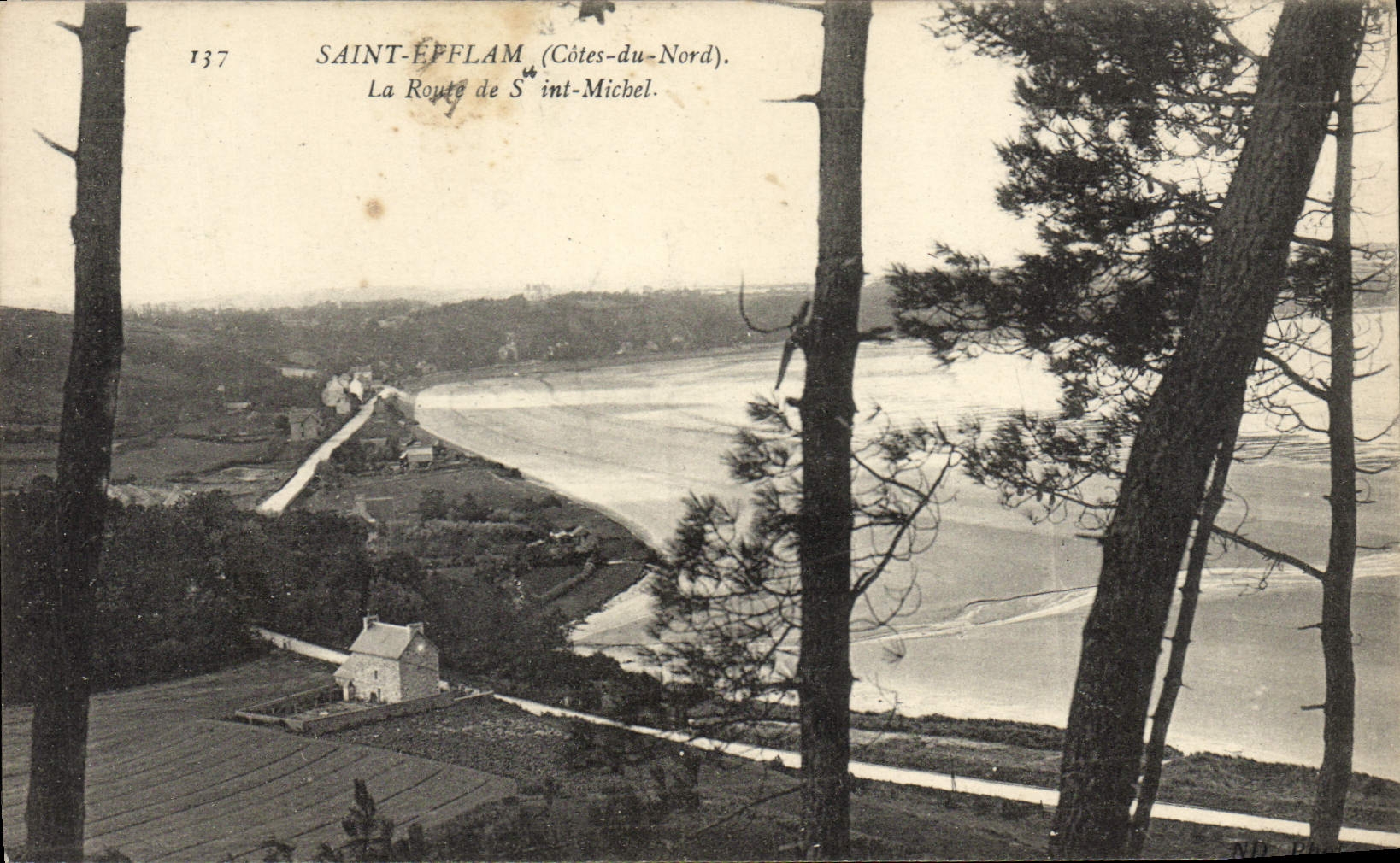 CPA Saint Efflan (Cotes du Nord) La Route de Saint Michel