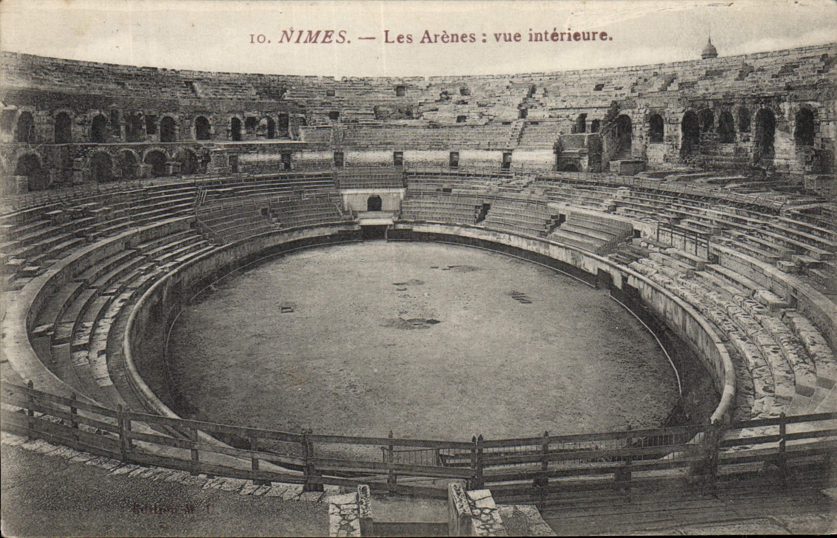 CPA Nimes Les Arenes vue interieur
