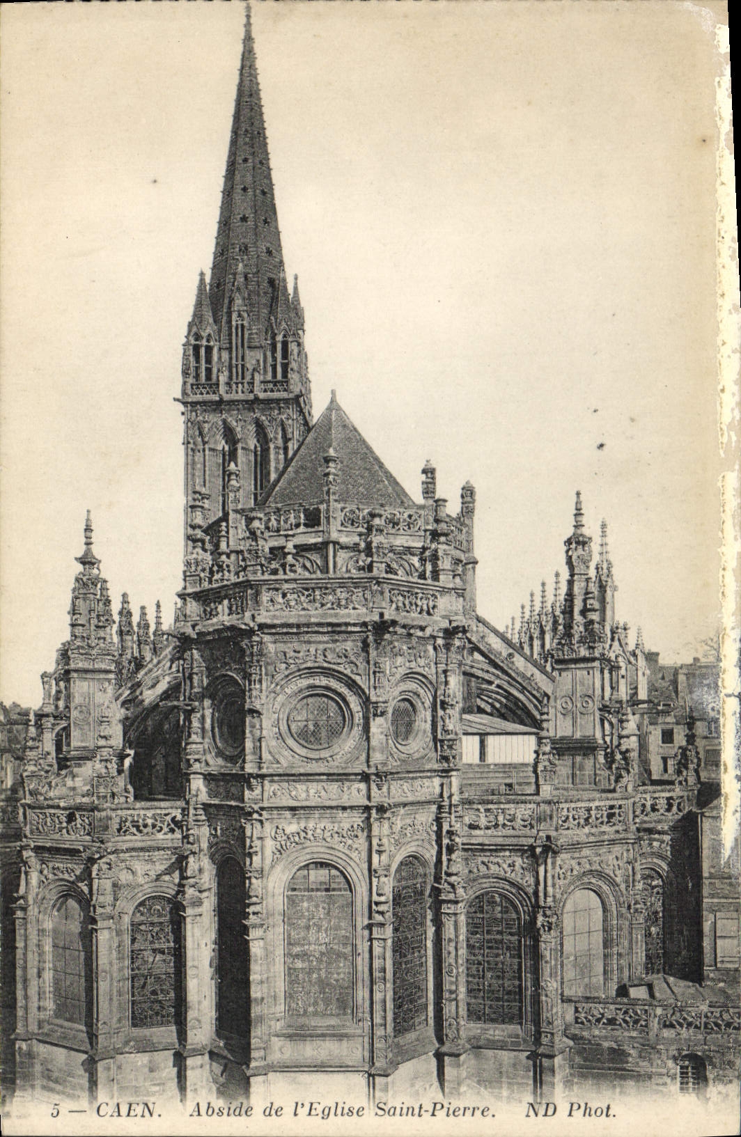 CPA Caen Abside de l'Eglise Saint Pierre