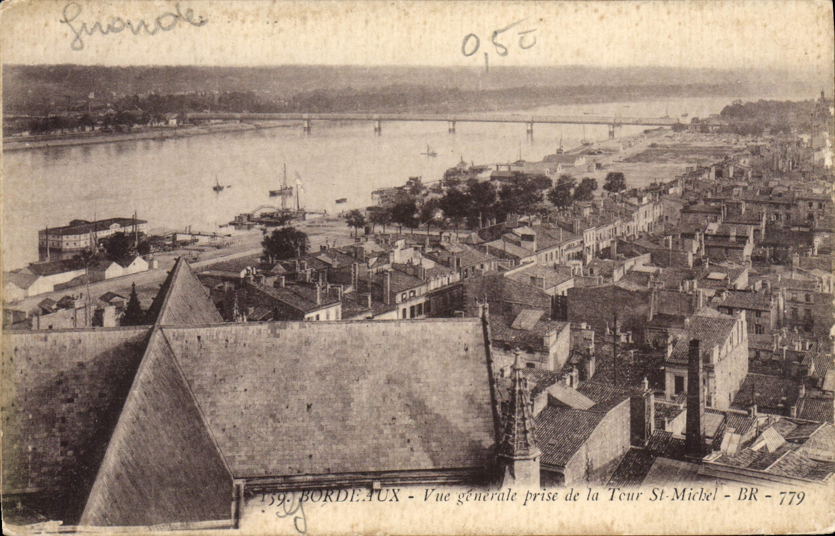 CPA Bordeaux Vue generale prise de la Tour St Michel