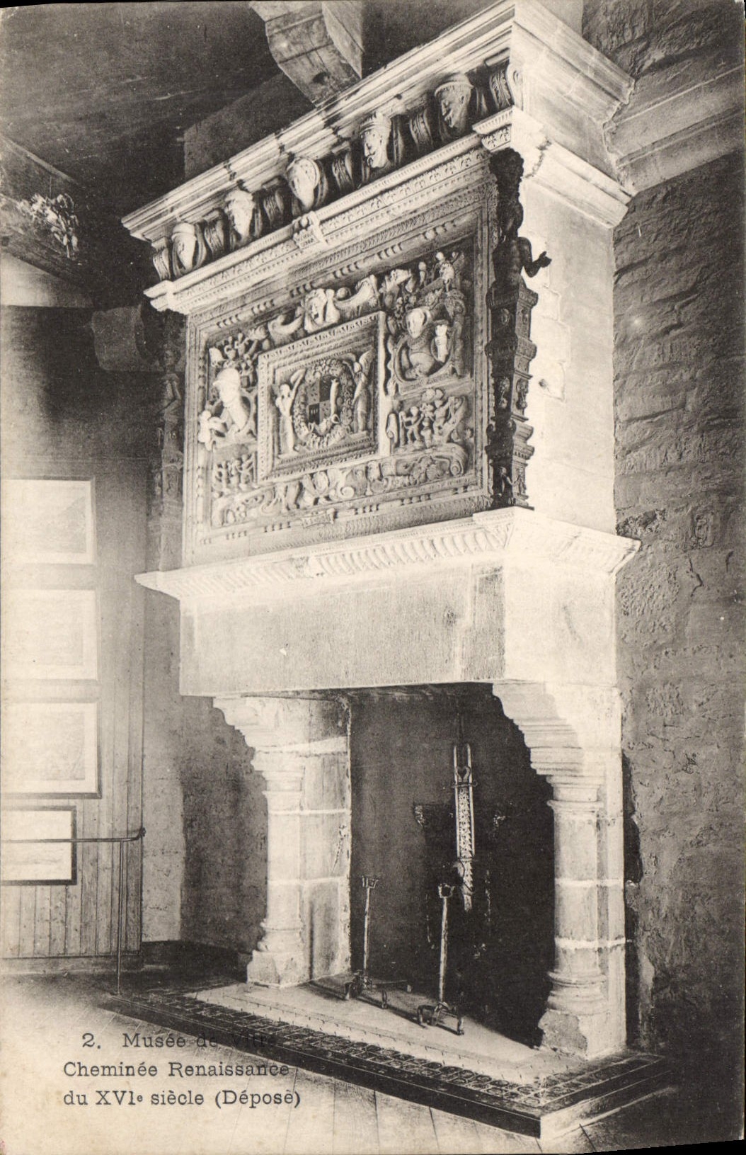 CPA Musee de Vitre Cheminee Renaissance du XVIe siecle (Depose)