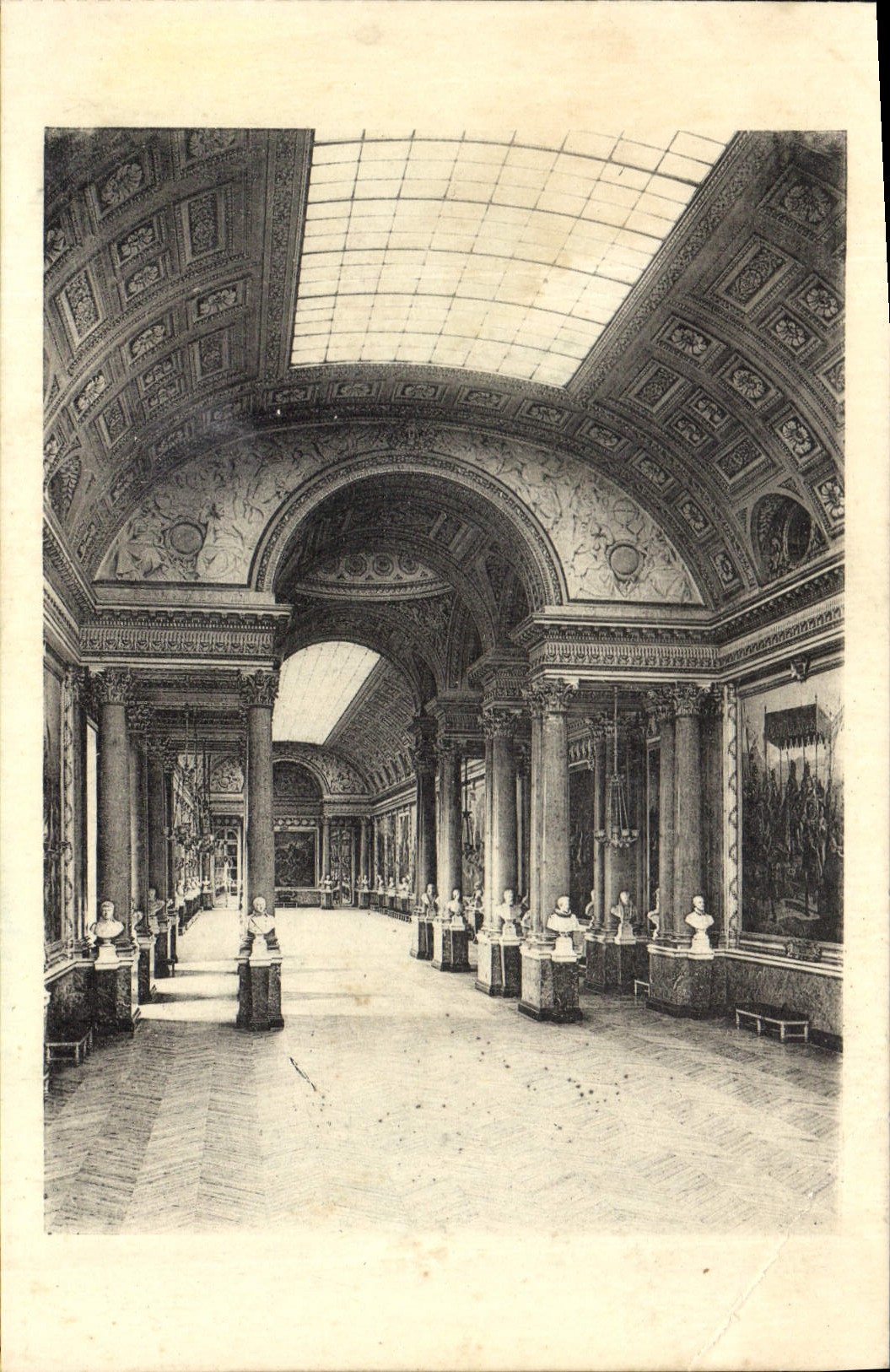 CPA Versailles Chateau de Versailles La Galerie des Betailles