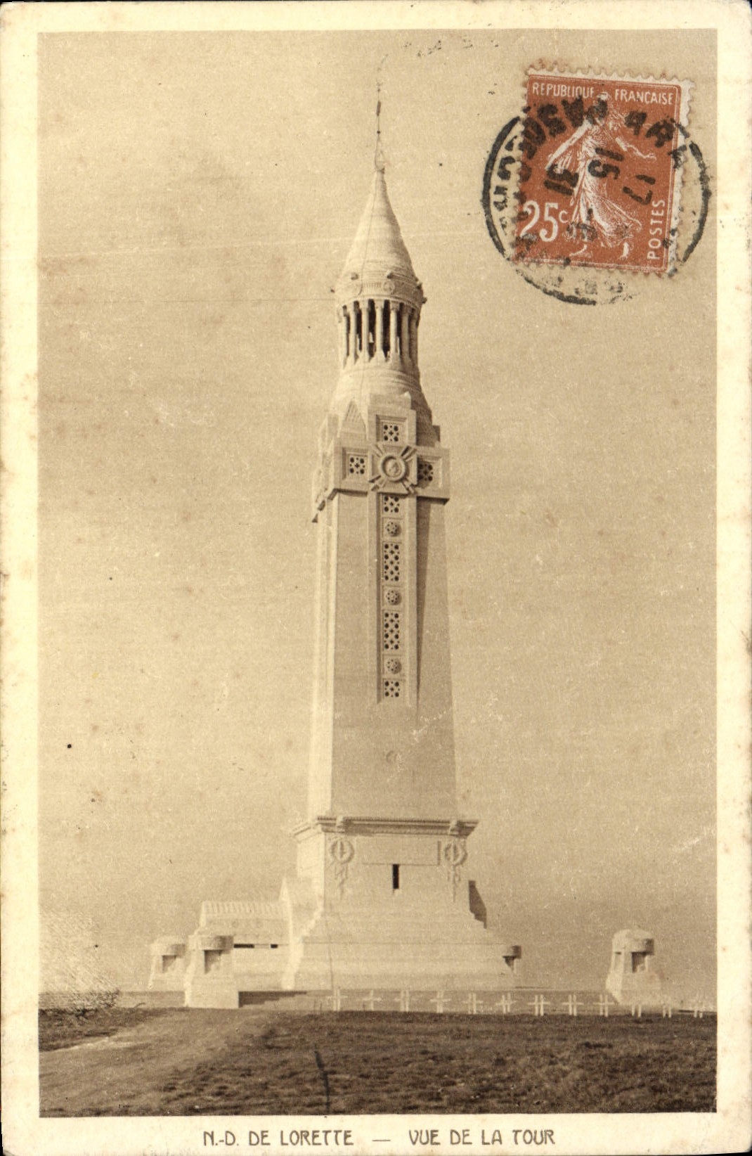 CPA N D de Lorette Vue de la Tour