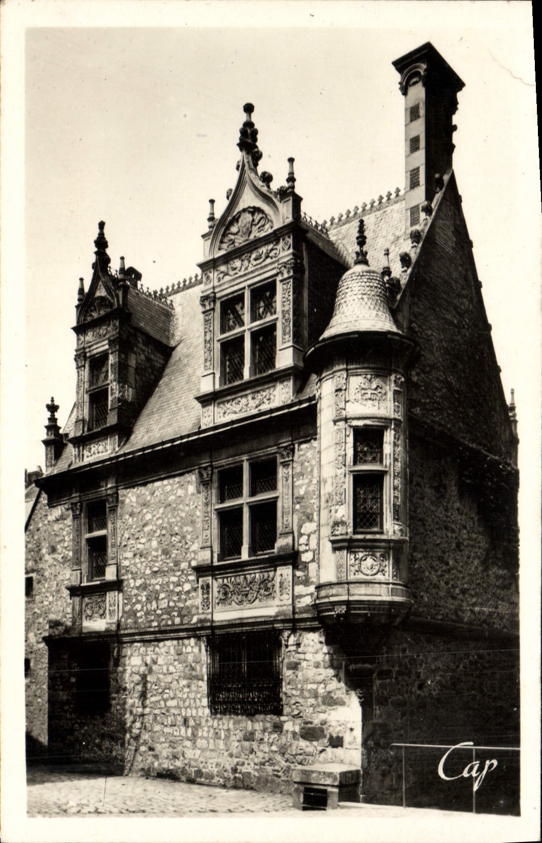 CPA Le Mans Maison du XVIe s place du Chateau