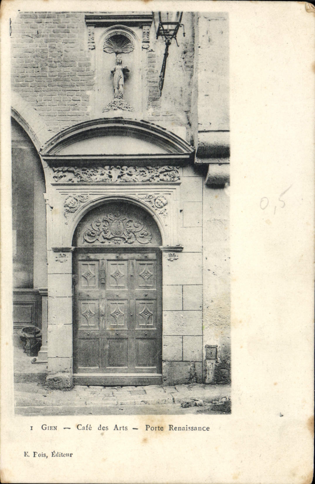 CPA Gien Cafe des Arts Porte Renaissance