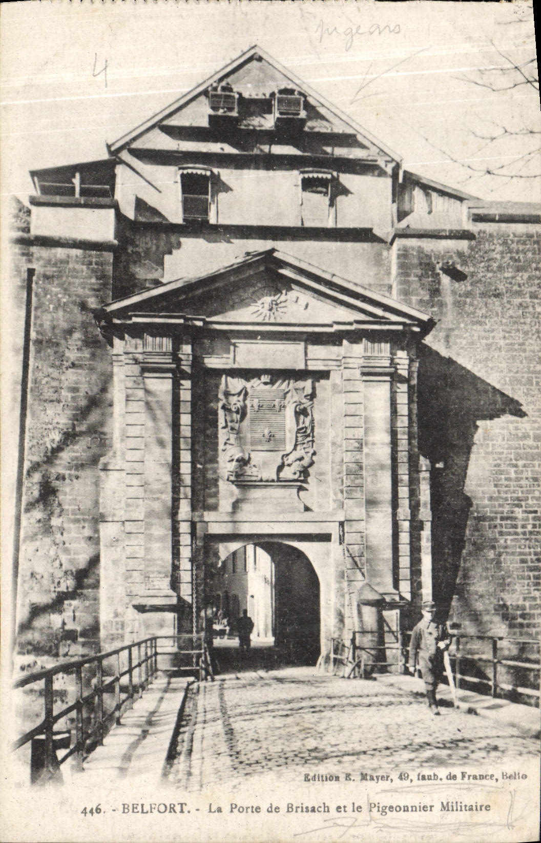 CPA Belfort La Porte de Brisach et le Pigeonnier Militaire