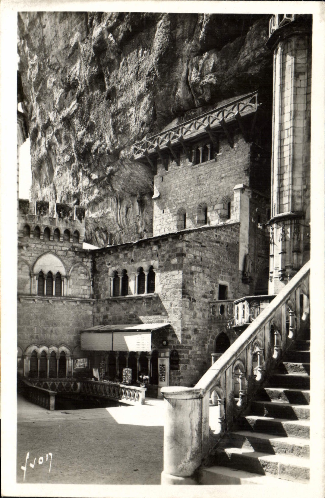 CPA Rocamadour (Lot) Le Parvis La Douce France