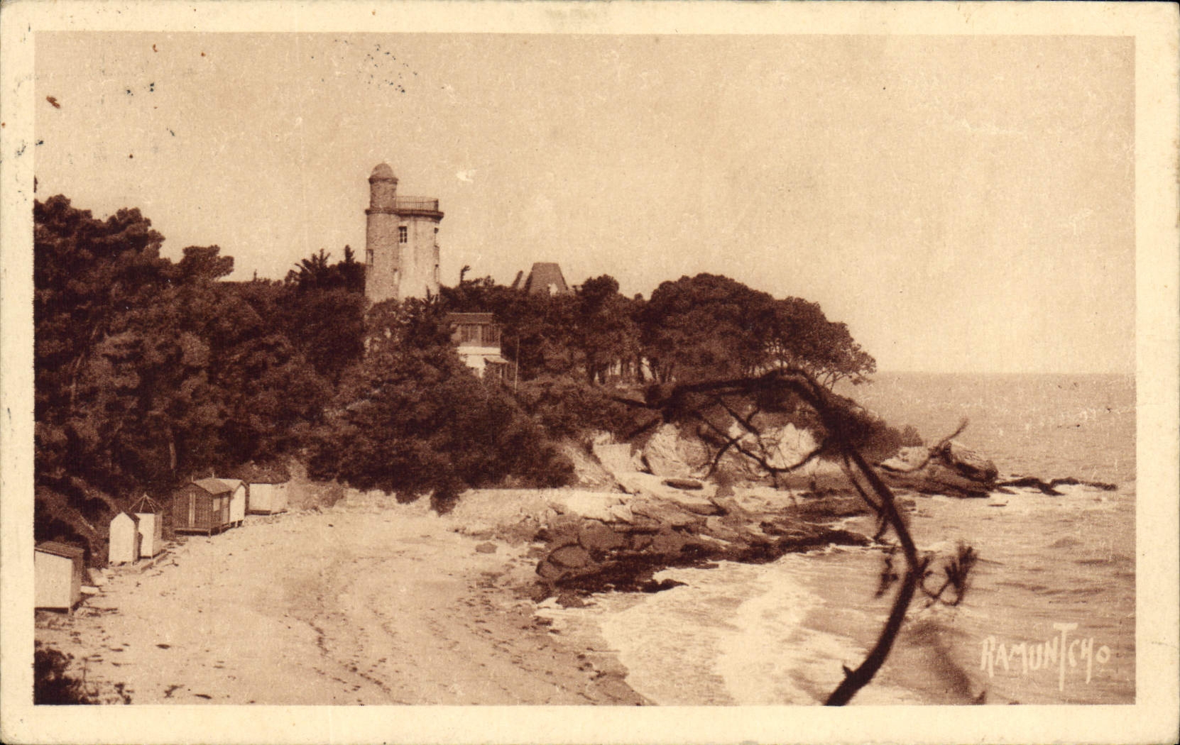 CPA L'Ile de Noirmoutier Les Sites Touristiques L'Anse rouge et la Tour Plantier