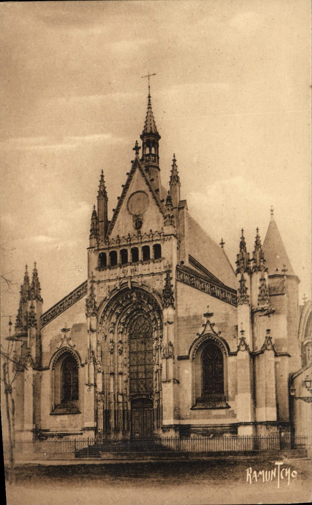 CPA Thouars (D S) La Chapelle du Chateau