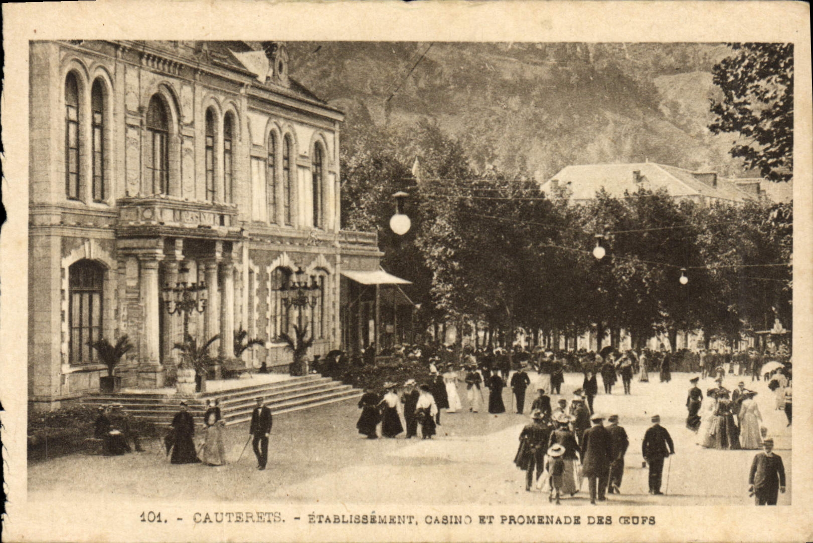 CPA Cauterets Etablissement Casino et Promenade des Oeufs