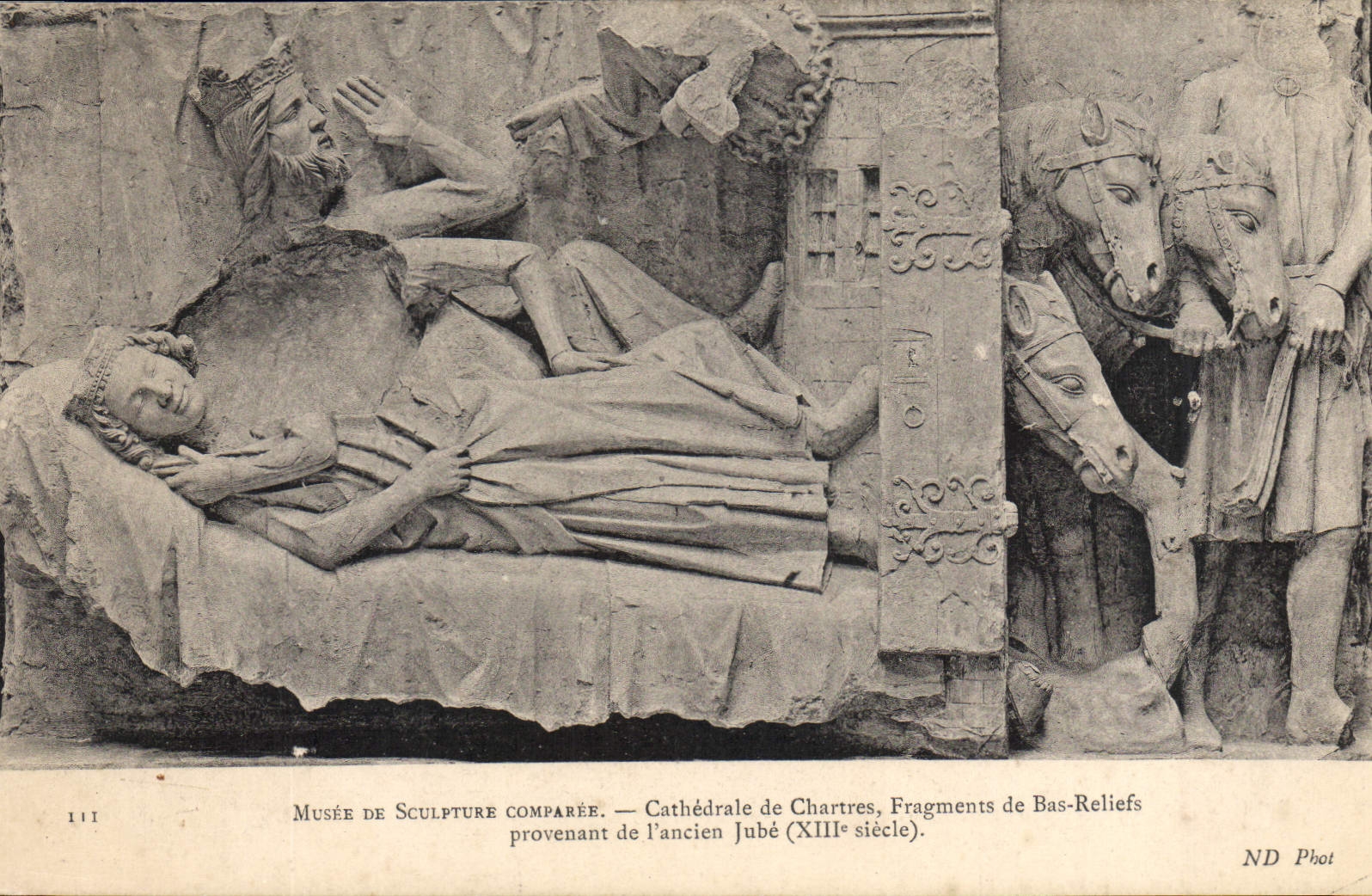 CPA Musee de Sculpture Coparee Cathedrale de Chartres Fragements de Bas Reliefs provenant de l'ancie