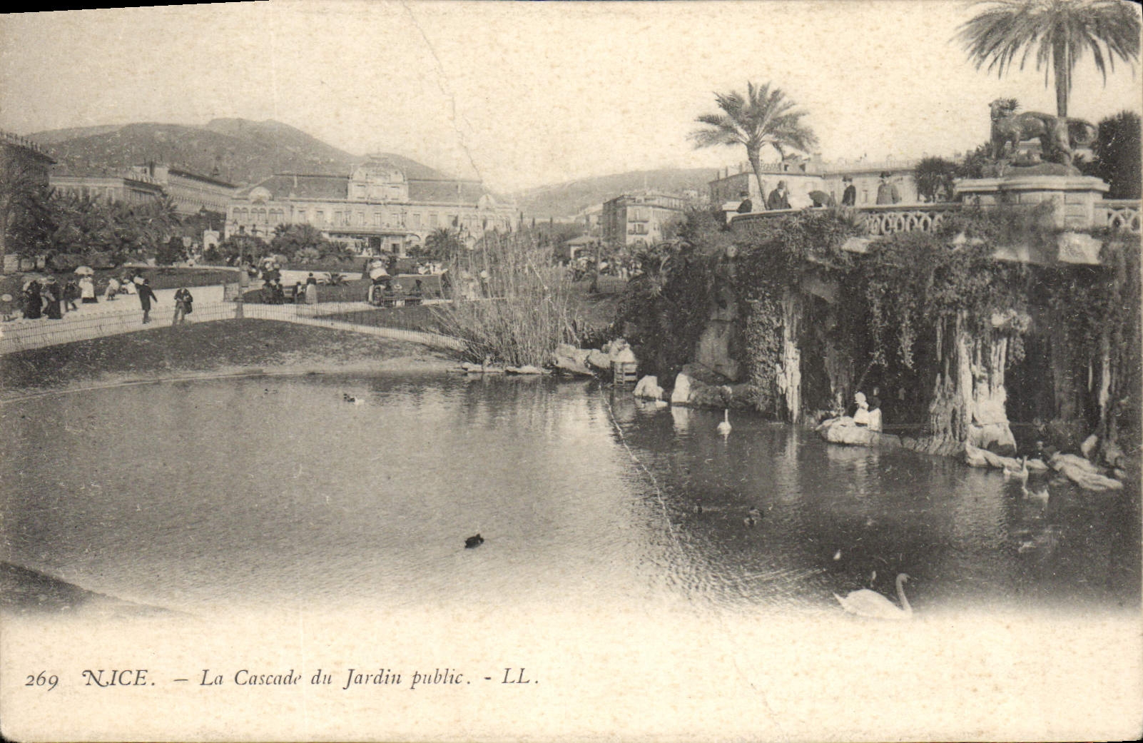 CPA Nice La Cascade du Jardin public