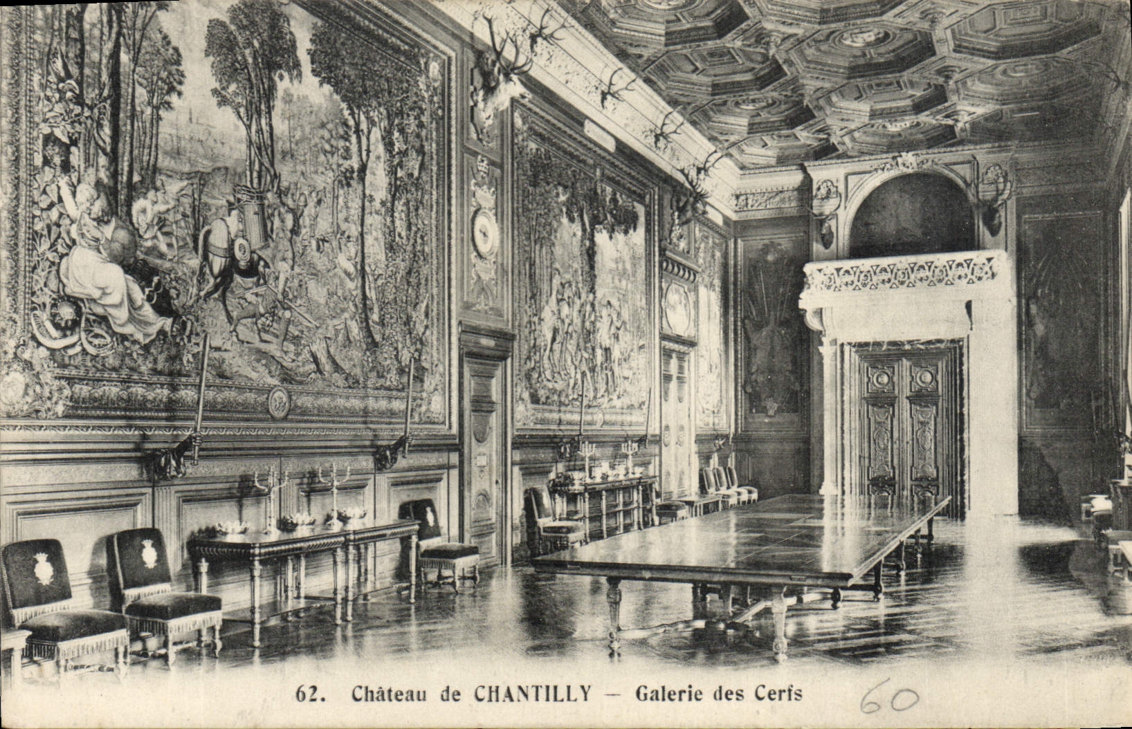 CPA Chateau de Chantilly Galerie des Cerfs