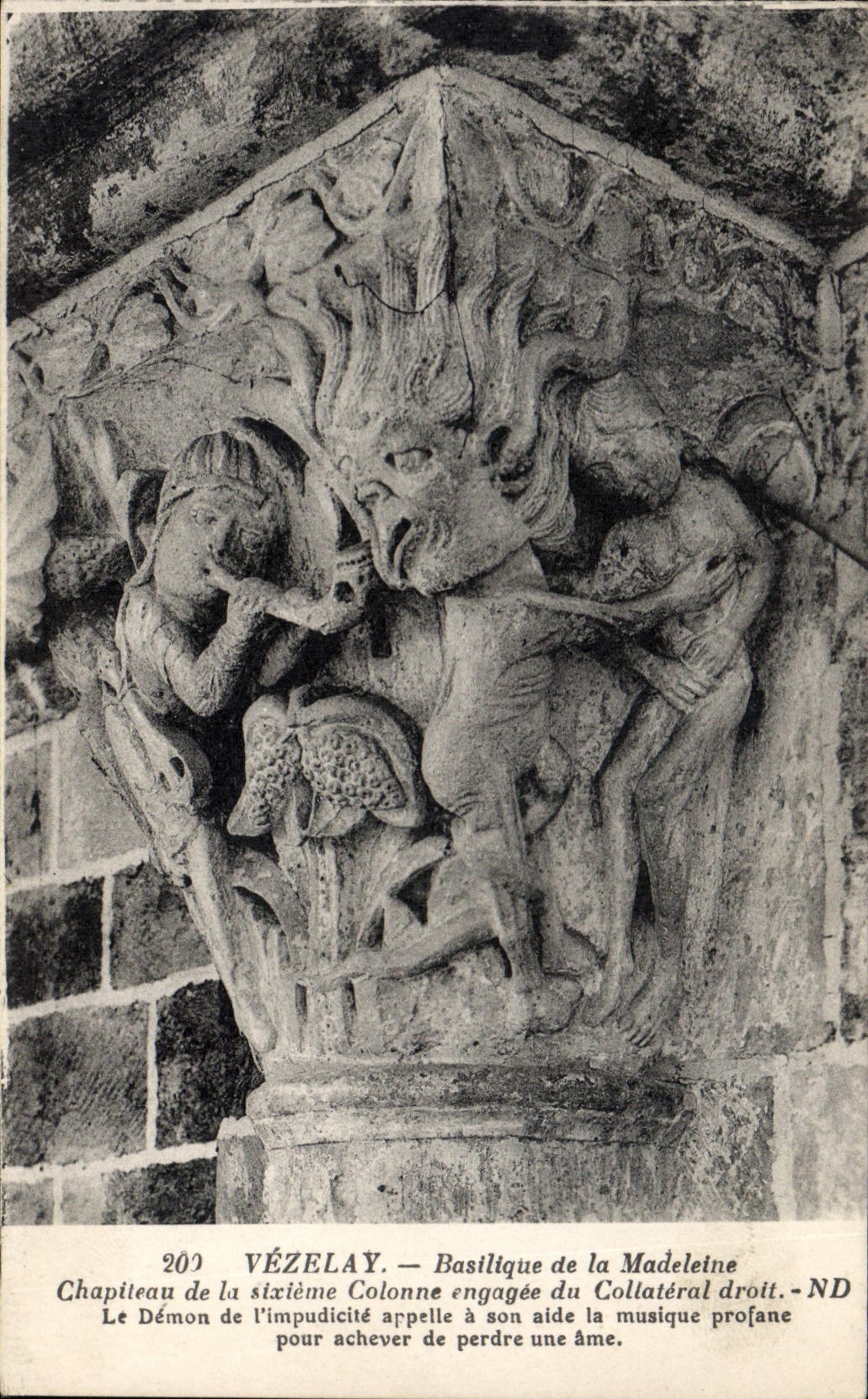 CPA Vezelay Basilique de la Madeleine Chapiteau de la sixieme Colonne engagee du Collateral droit Le