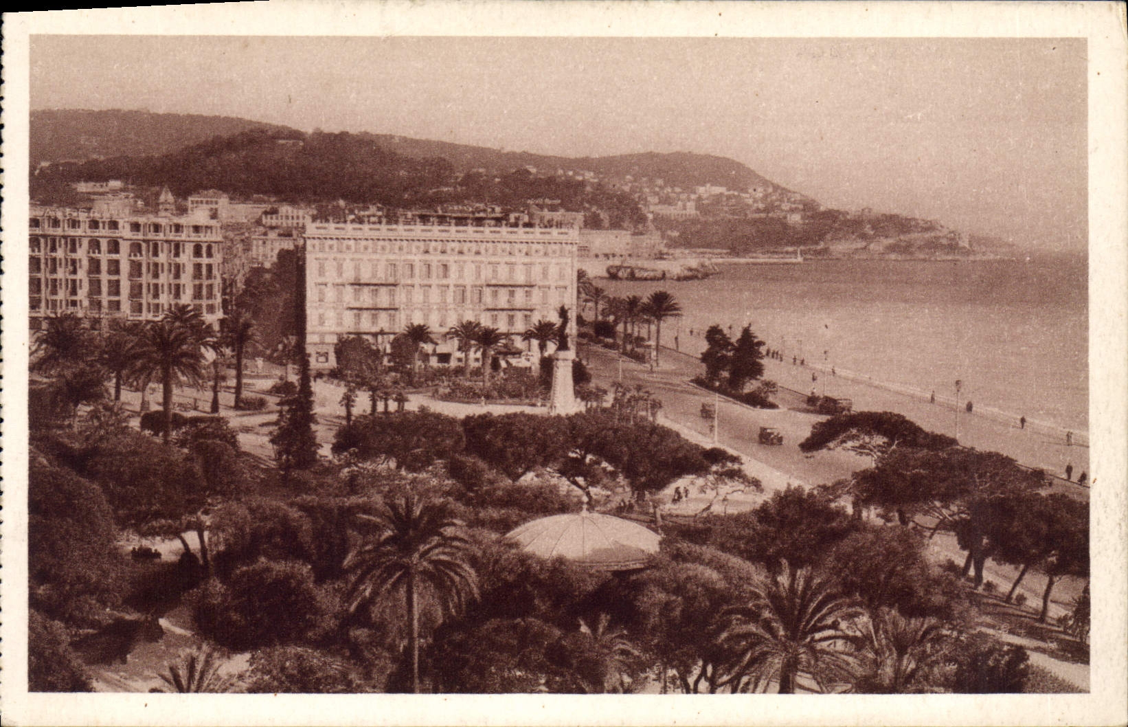 CPA Nice Cote d'Azur Les Jardins Alber 1er et le Quai des Etats Unis