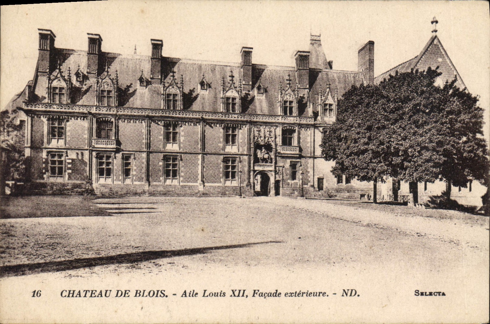 CPA Chateau de Blois Aile Louis XII Façade exterieure
