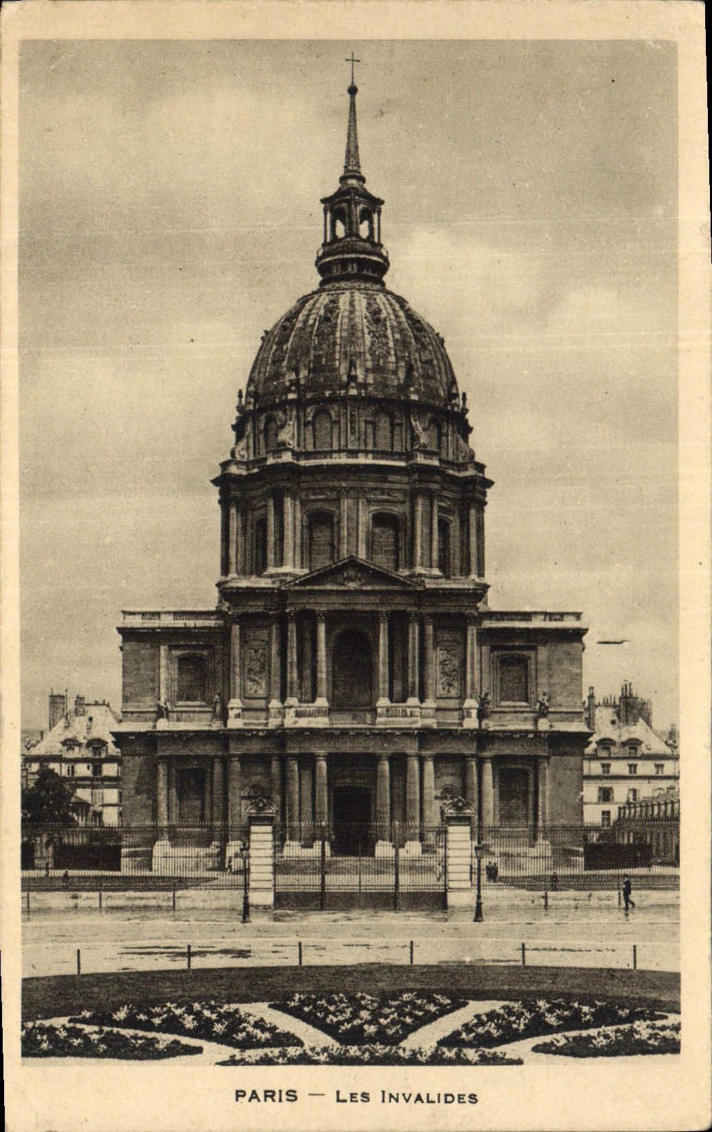 CPA Paris Les Invalides