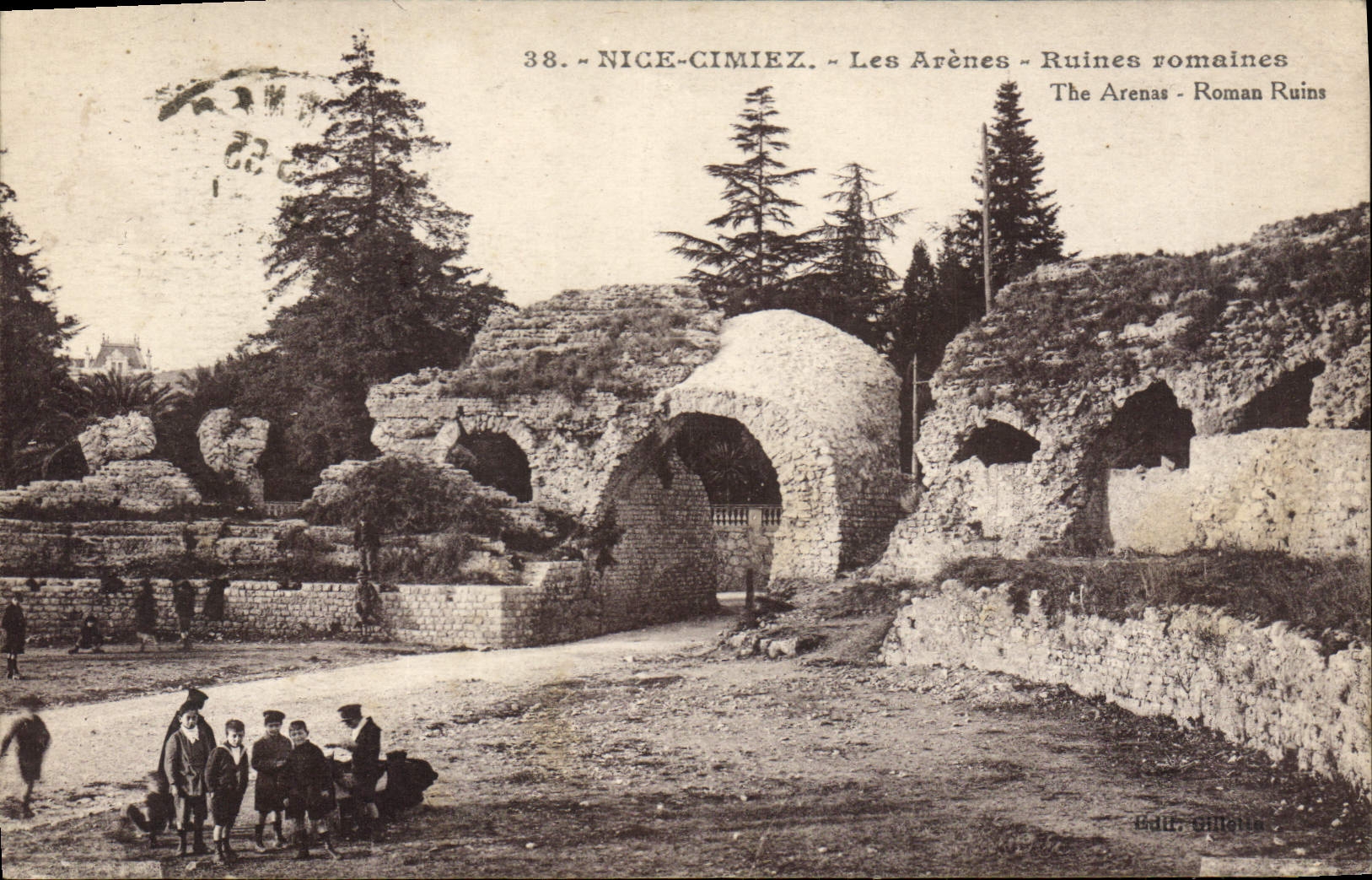 CPA Nice Cimiez Les Arenes Ruines romaines