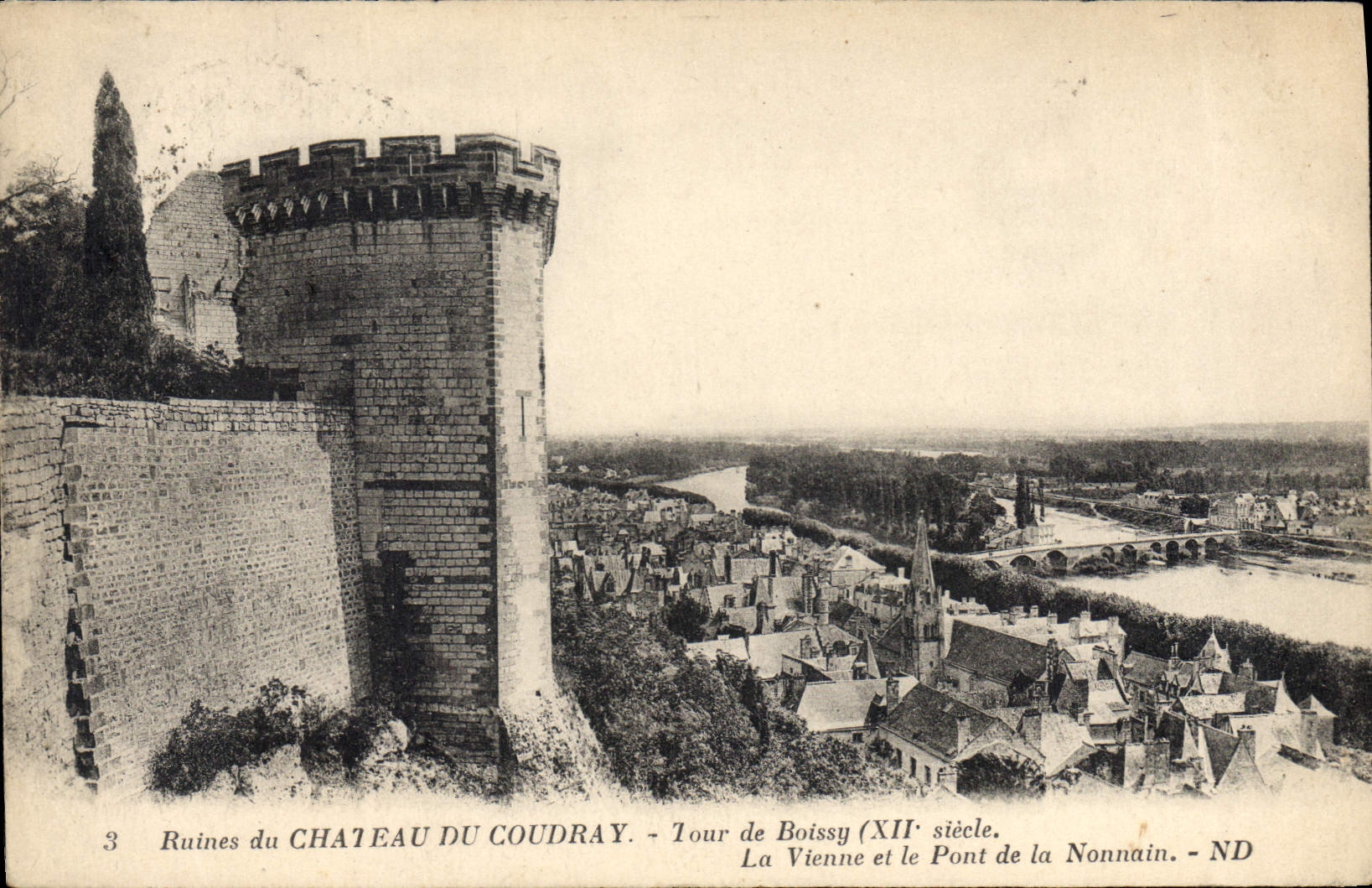 CPA Ruines du Chateau du Coudray Tour de Boissy La Vienne et le Pont de la Nonnain