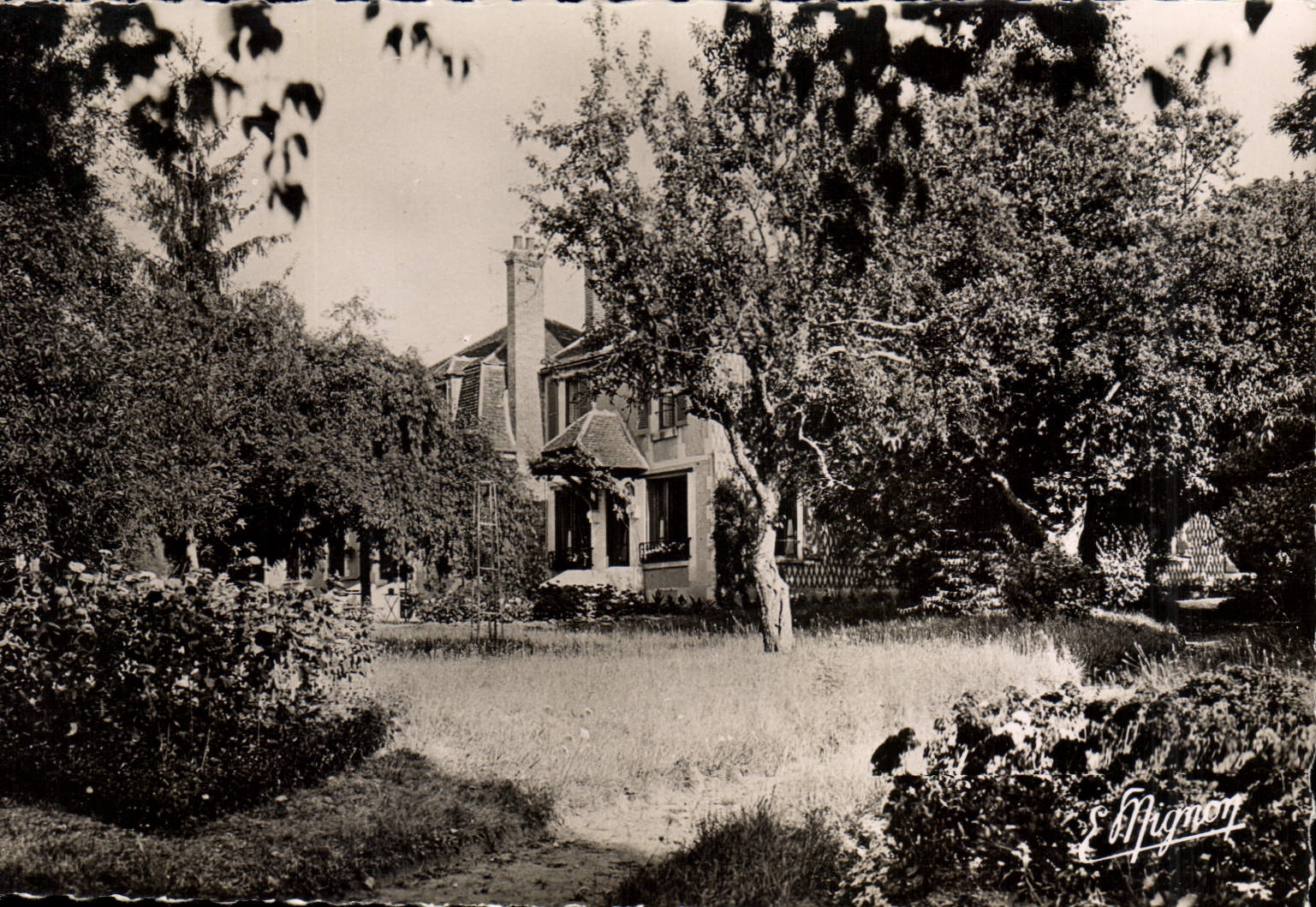 CPA Sougeres sur Sinotte (Yonne) Maison familiale de cure de Petit Pien