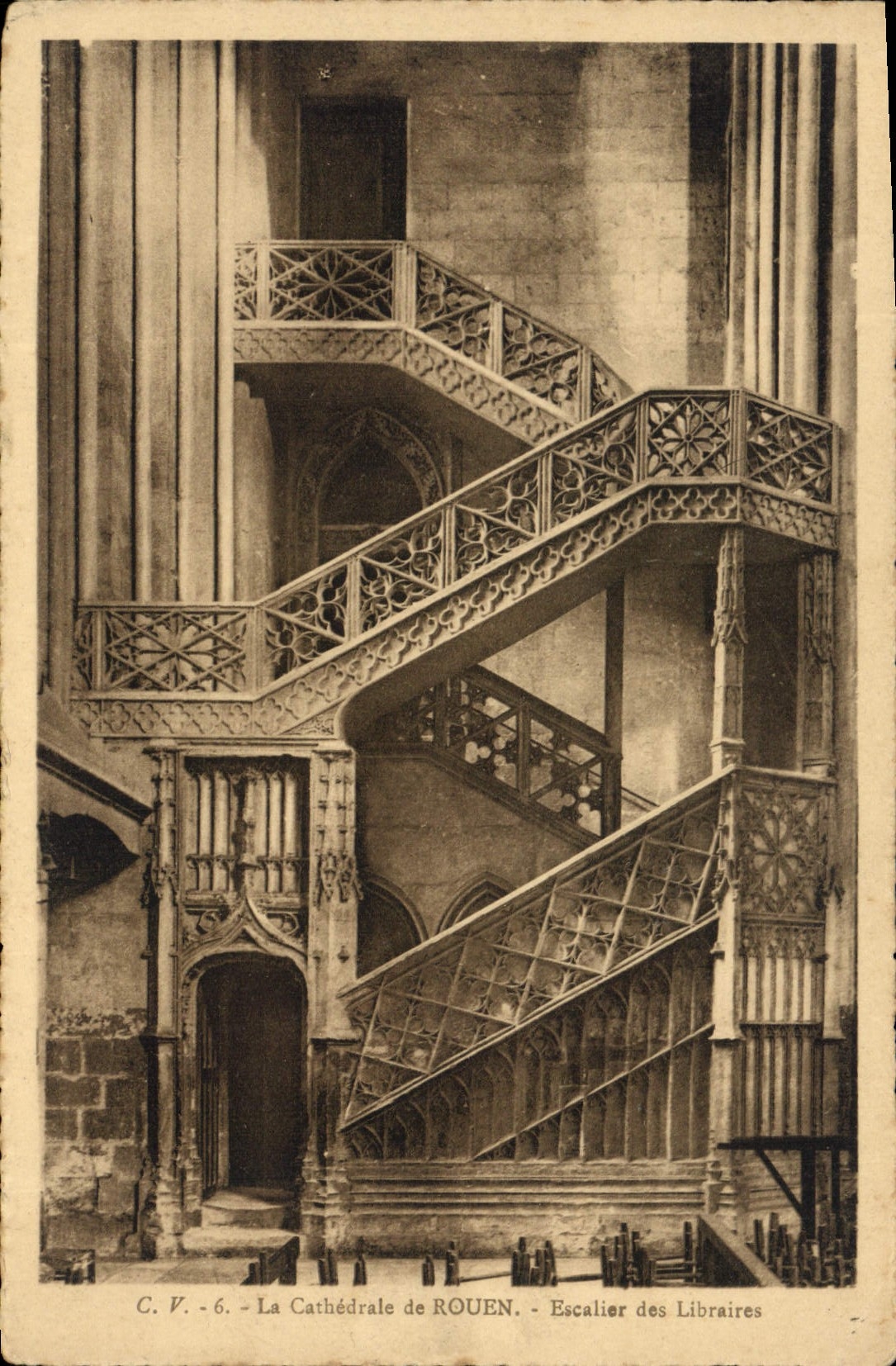 CPA Rouen La Cathedrale de Rouen Escalier des Libraires