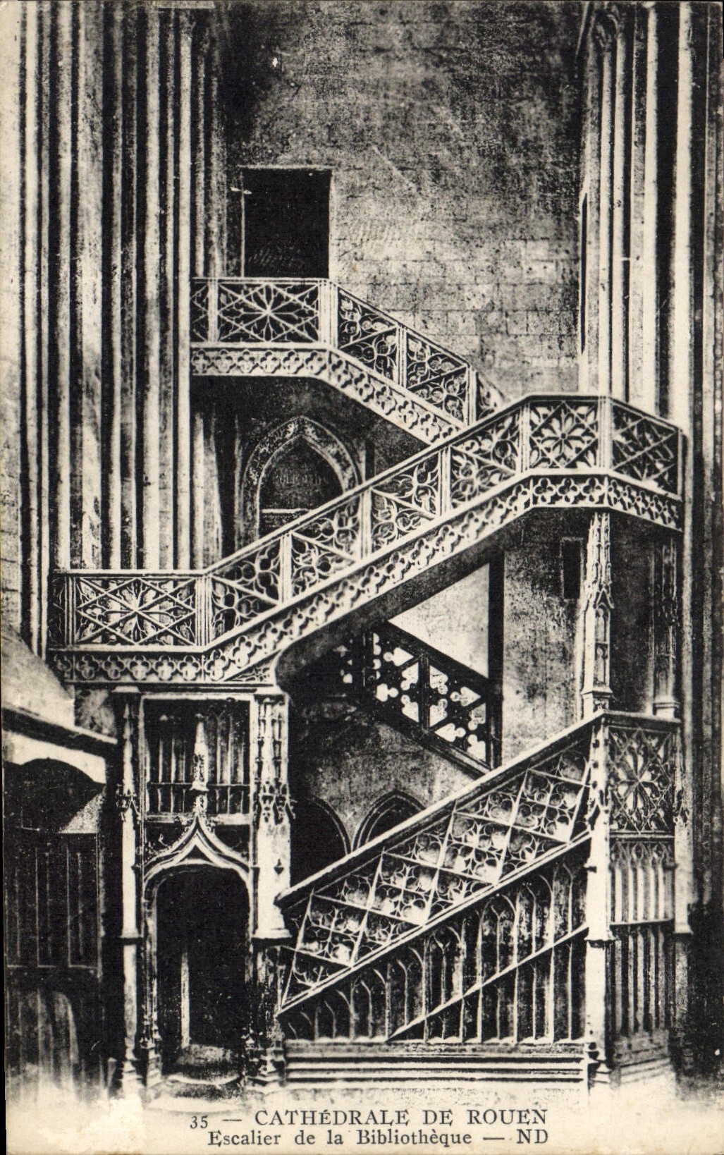 CPA Rouen Cathedrale de Rouen Escalier de la Bibliotheque
