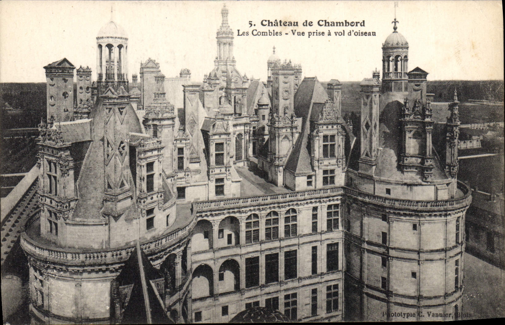 CPA Chateau De Chambord Les Combies Vue prise a vol d'oiseau