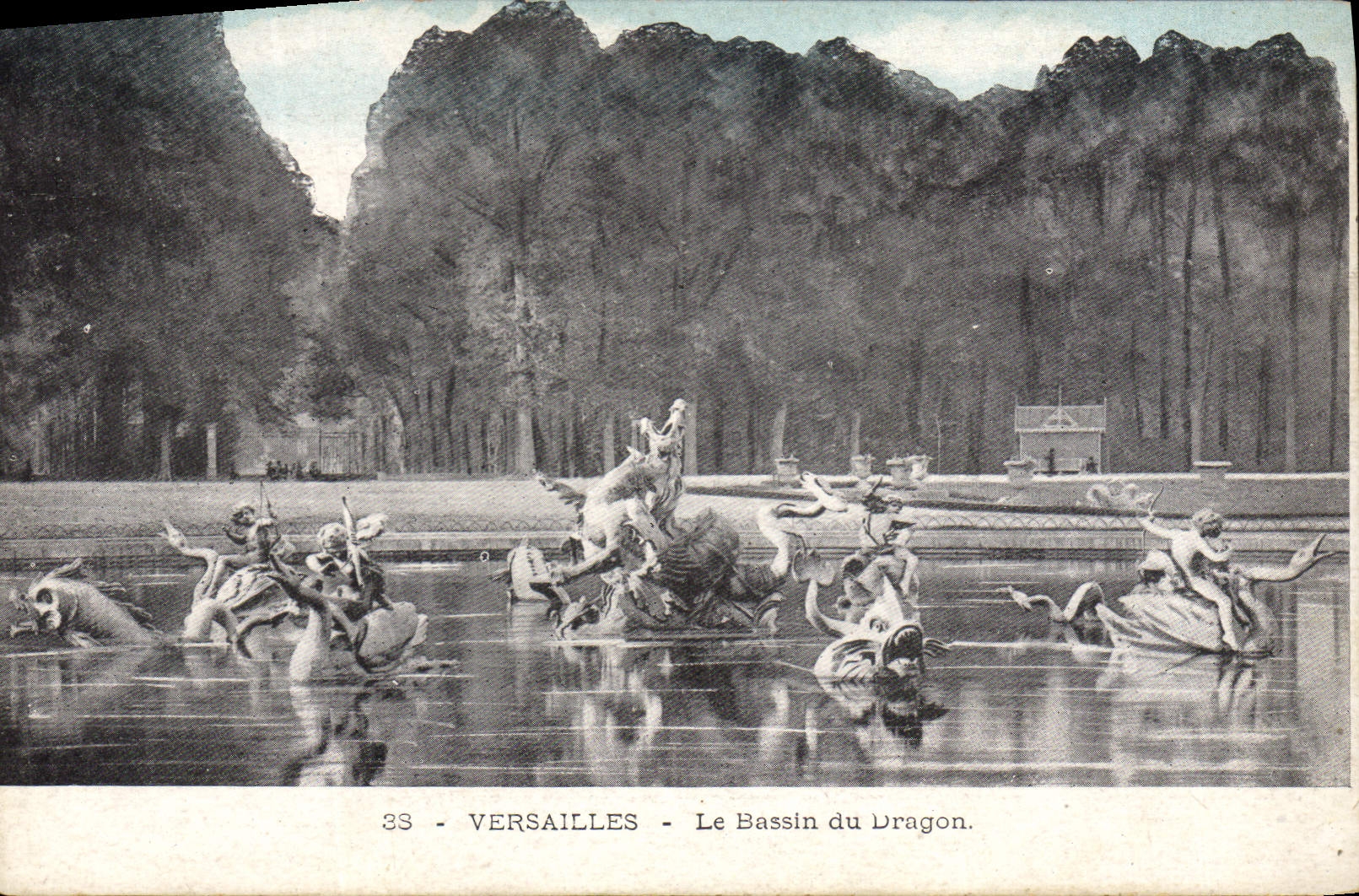 CPA Versailles Le Bassin du Dragon