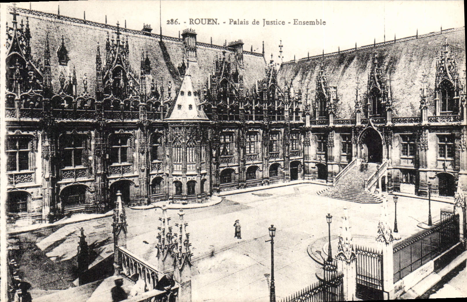 CPA Rouen Palais de Justice Ensemble