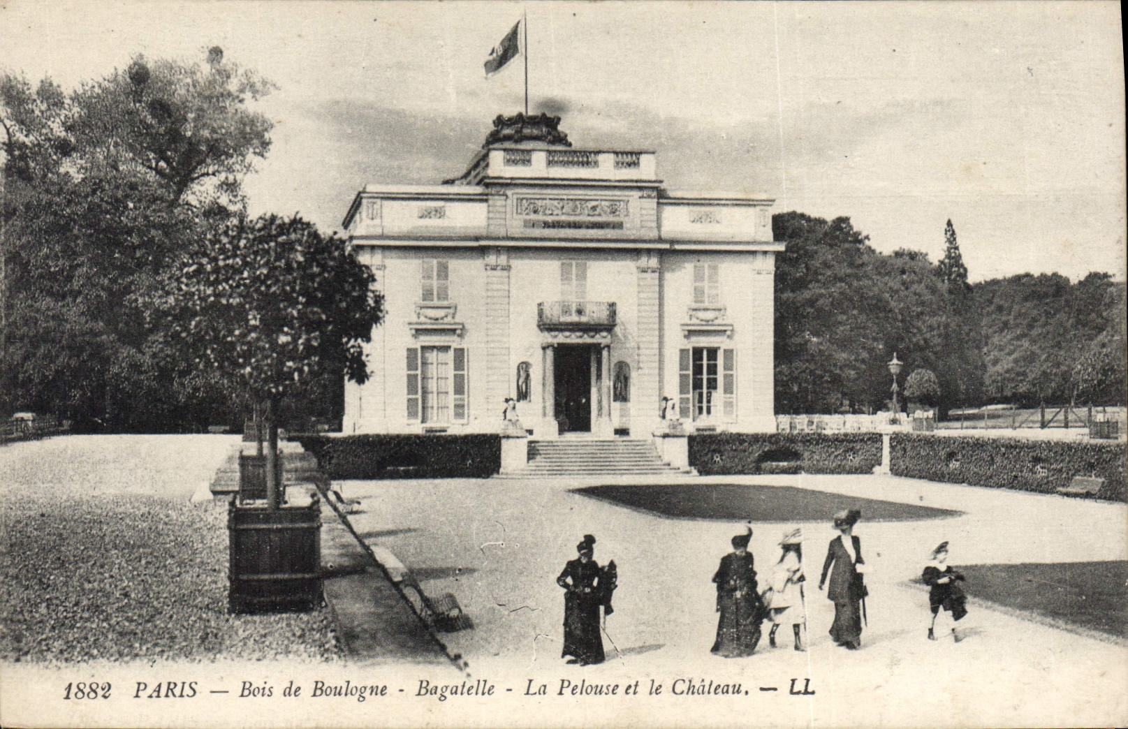 CPA Paris Bois de Boulogne La Pelouse et le Chateau