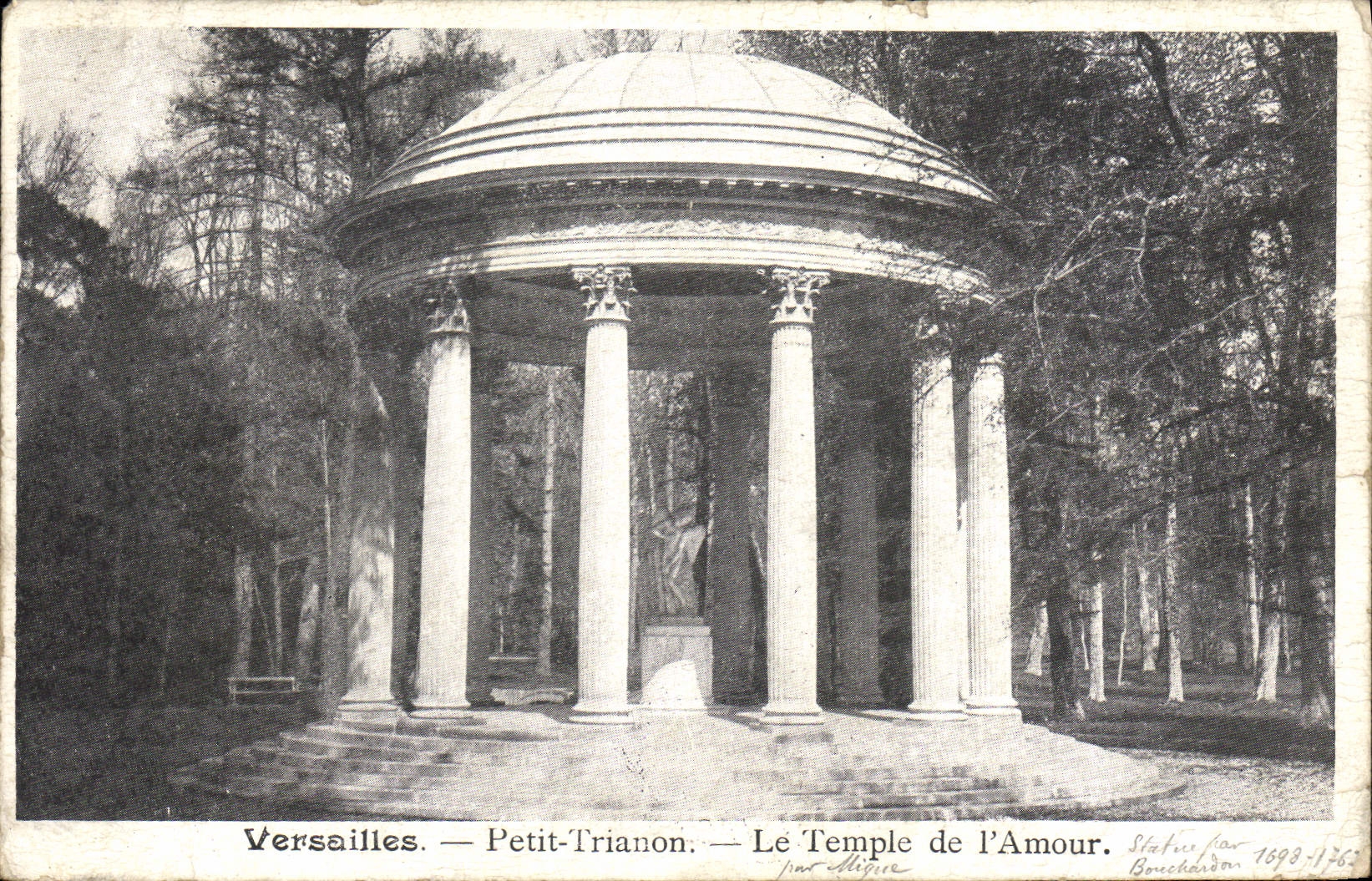 CPA Versailles Petit Trianon Le Temple de l'Amour 