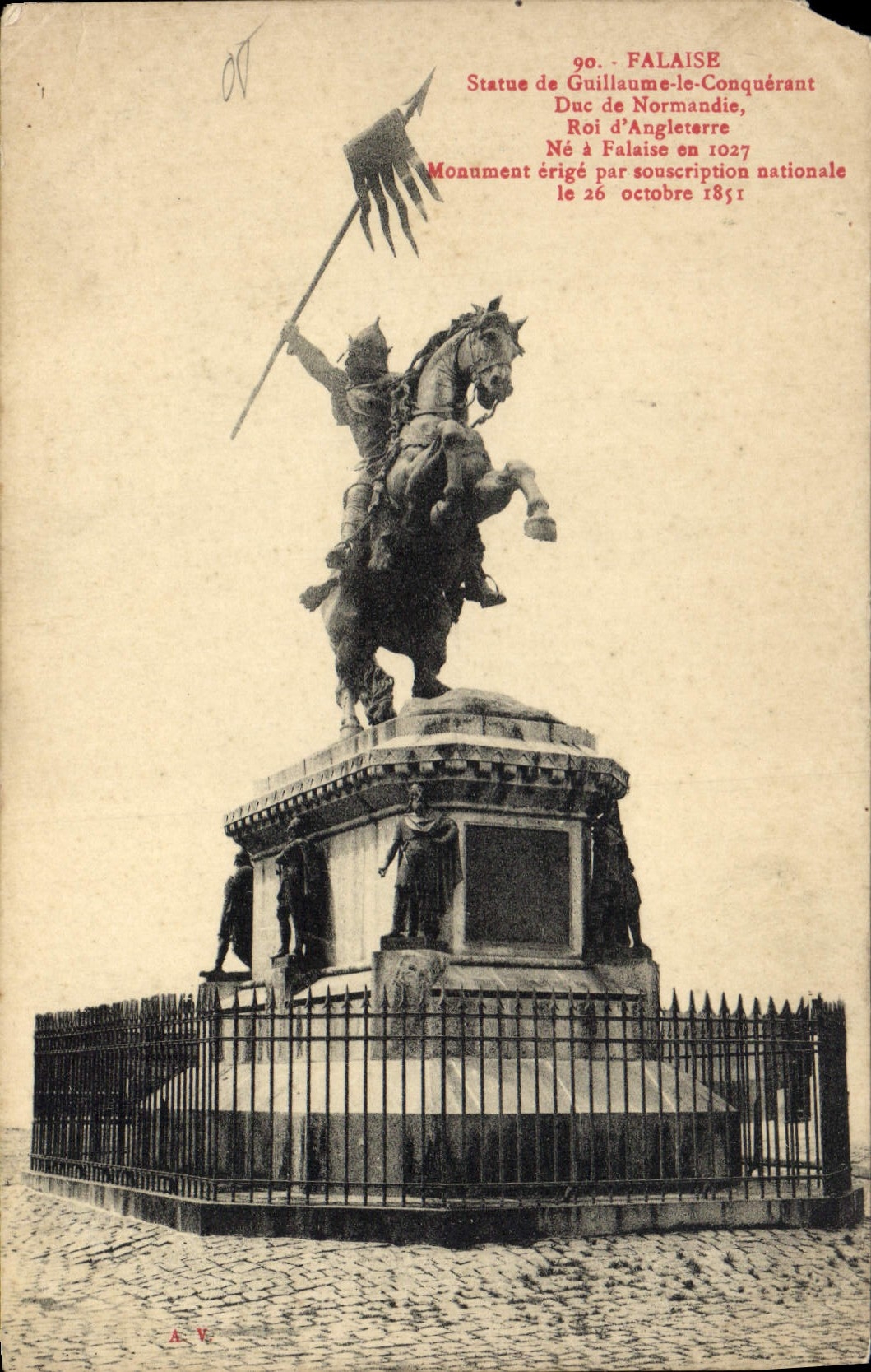 CPA Falaise Statue de Guillaume le conquerant