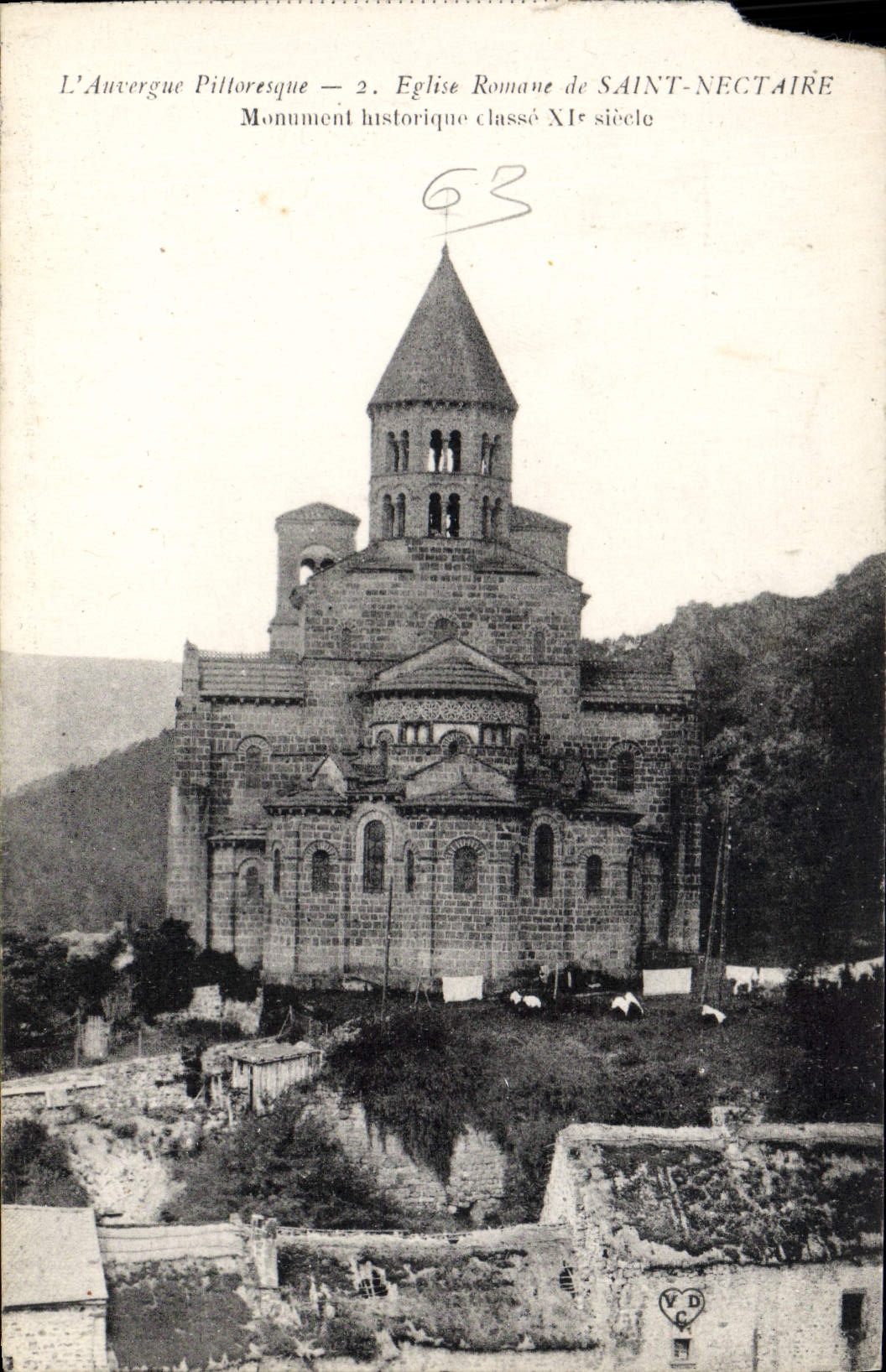 CPA Auvergne Pittoresque Eglise Romane de Saint Nectaire
