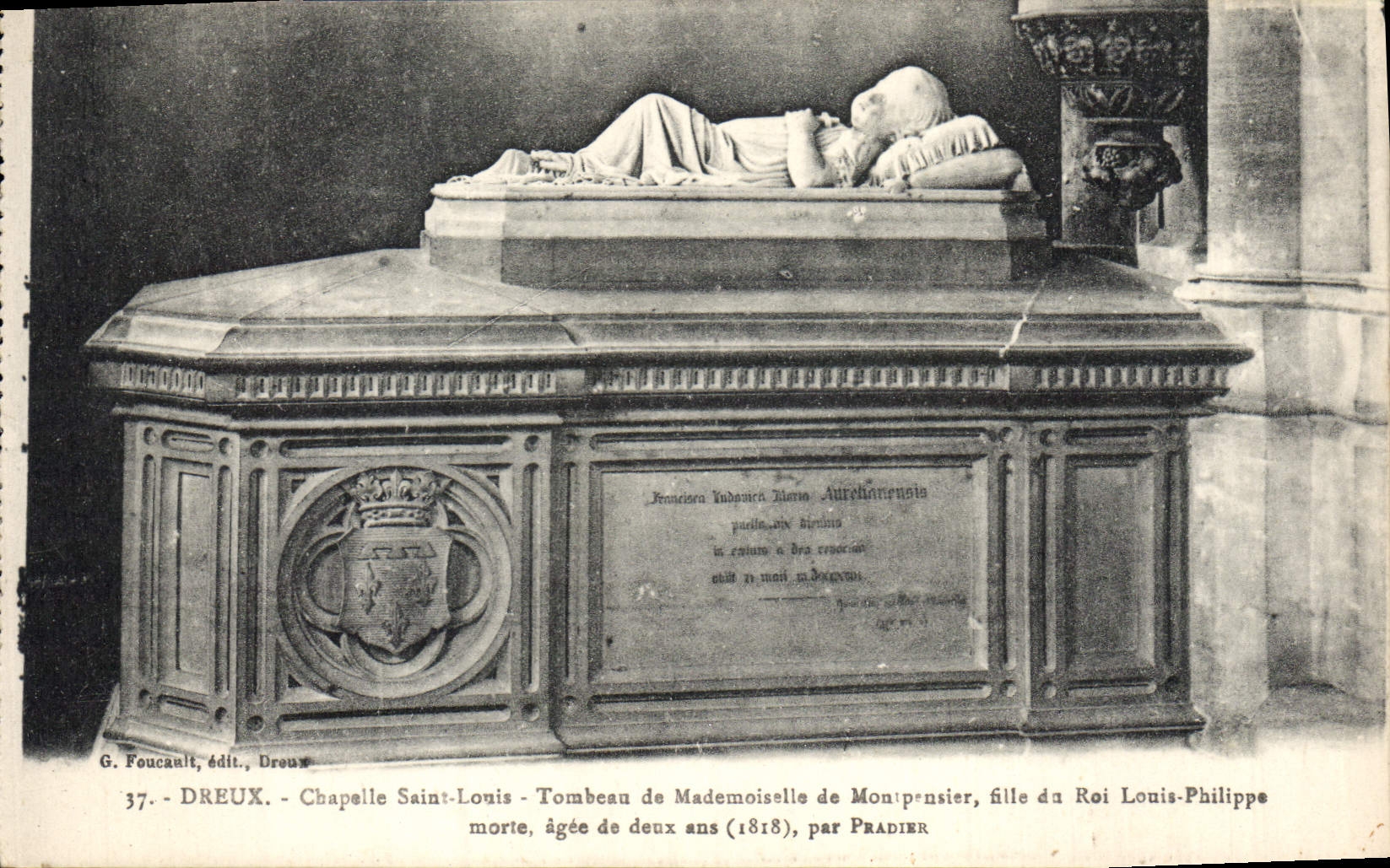 CPA Dreux Chapelle Saint Louis Tombeau de Mademoiselle de Montpensier fille du Roi Louis Philippe