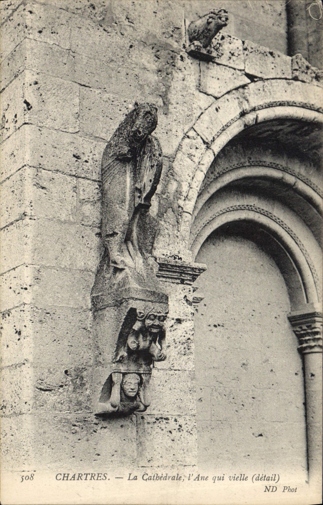 CPA Chartres La Cathedrale L'ane qui vielle