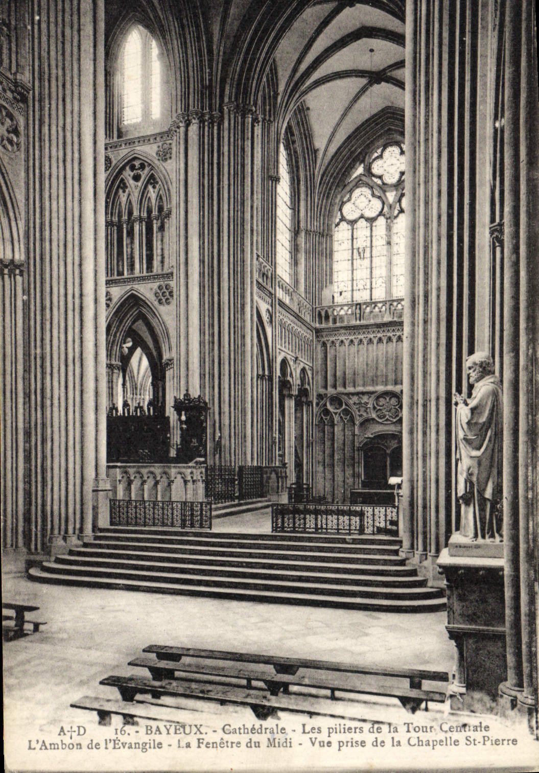 CPA Bayeux Cathedrale Vue prise de la Chapelle St Pierre