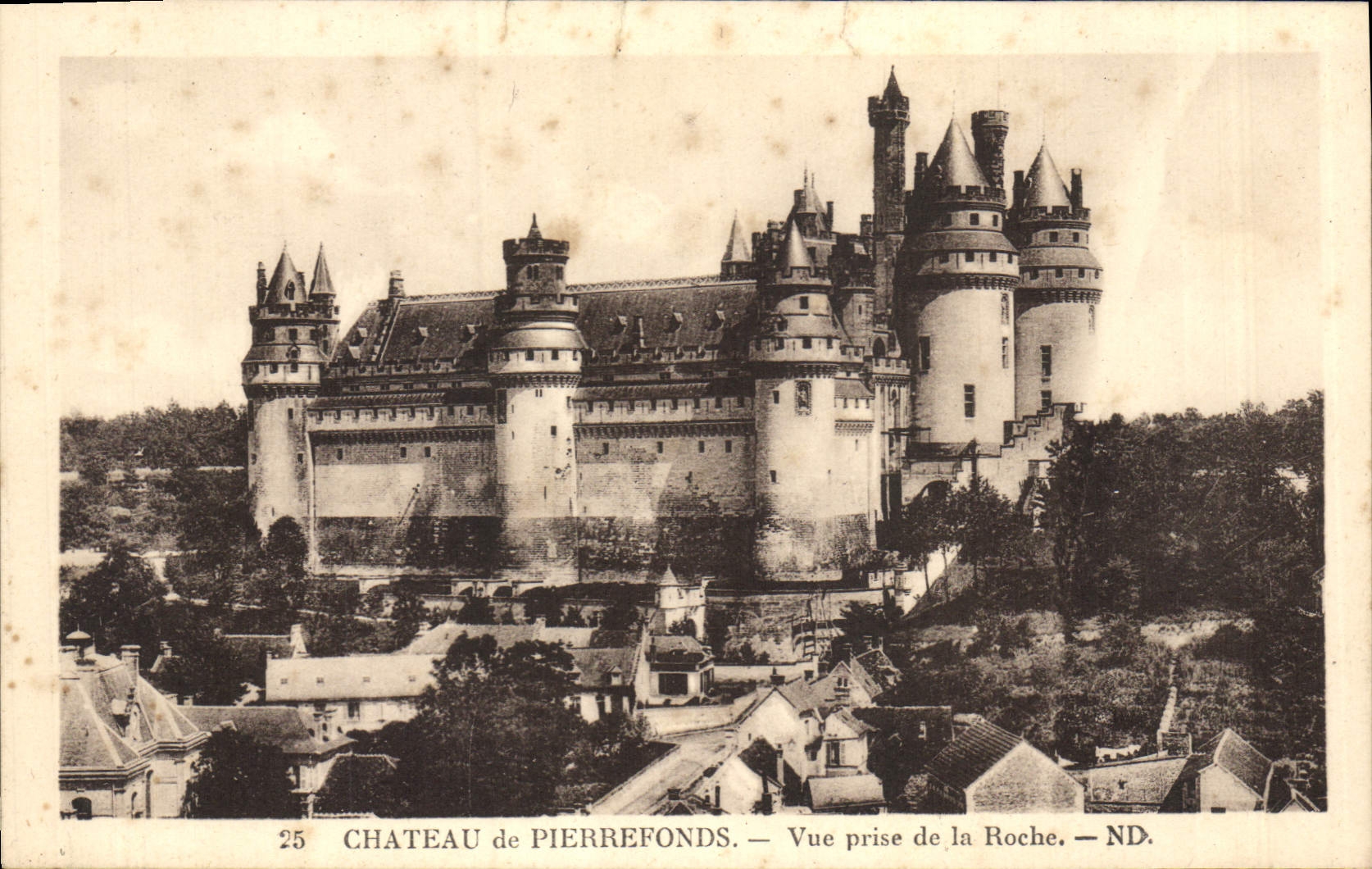 CPA Chateau de Pierrefonds vue prise de la Roche 