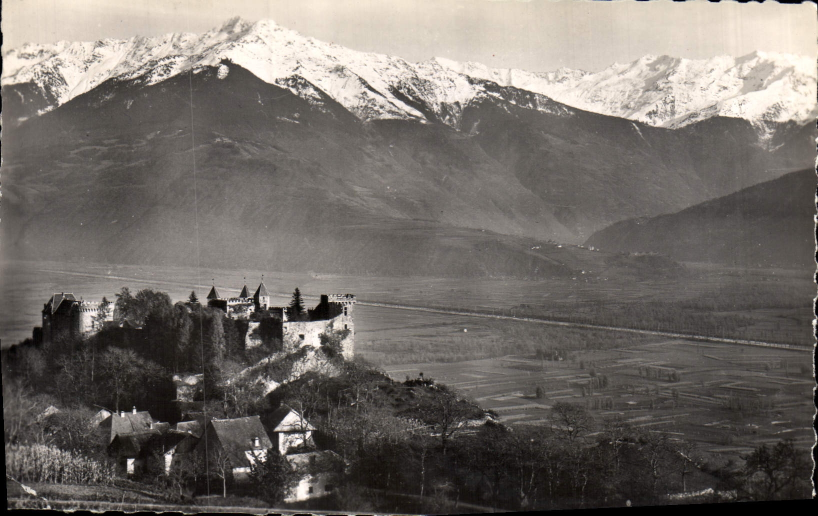 CPA Savoie Tourisme Saint Pierre d'Albigny chateau de Miolans et le grand Arc 