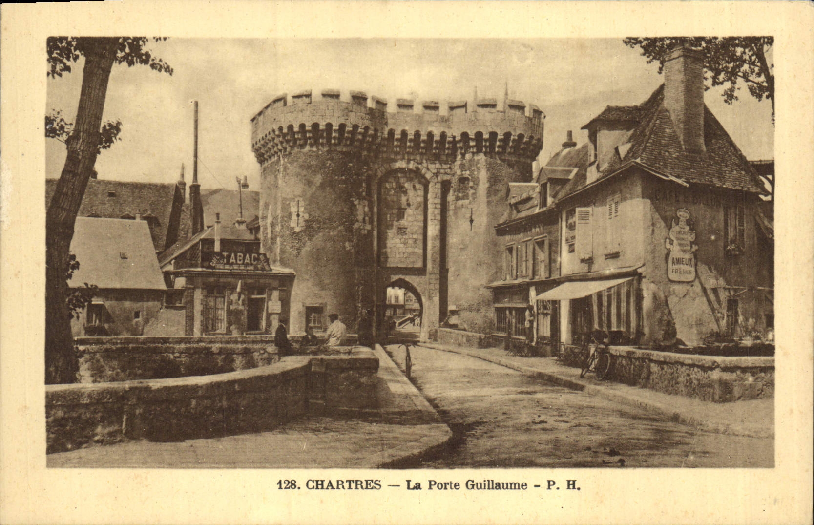 CPA Chartres la porte Guillaume 