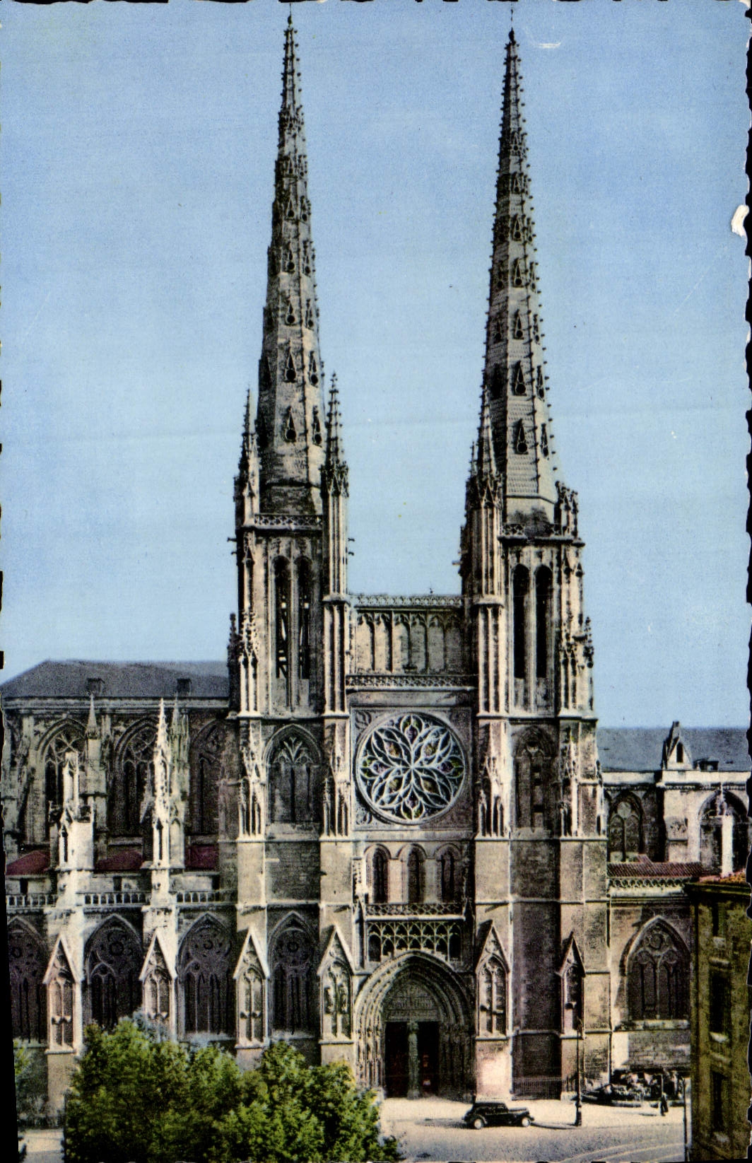 CPM Bordeaux Gironde les Fleches de la cathedrale St Andre Golerie Rosace Portique ogival facade Nor
