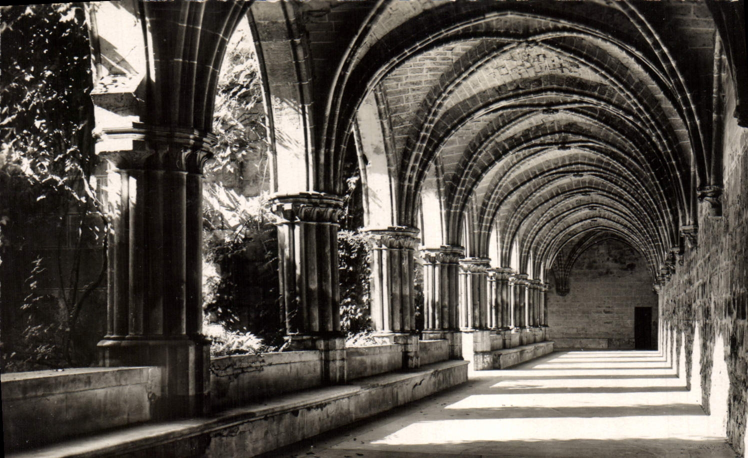 CPA Le Cloitre et Pignon de la Maison des Hotes Abbaye de Royaumont