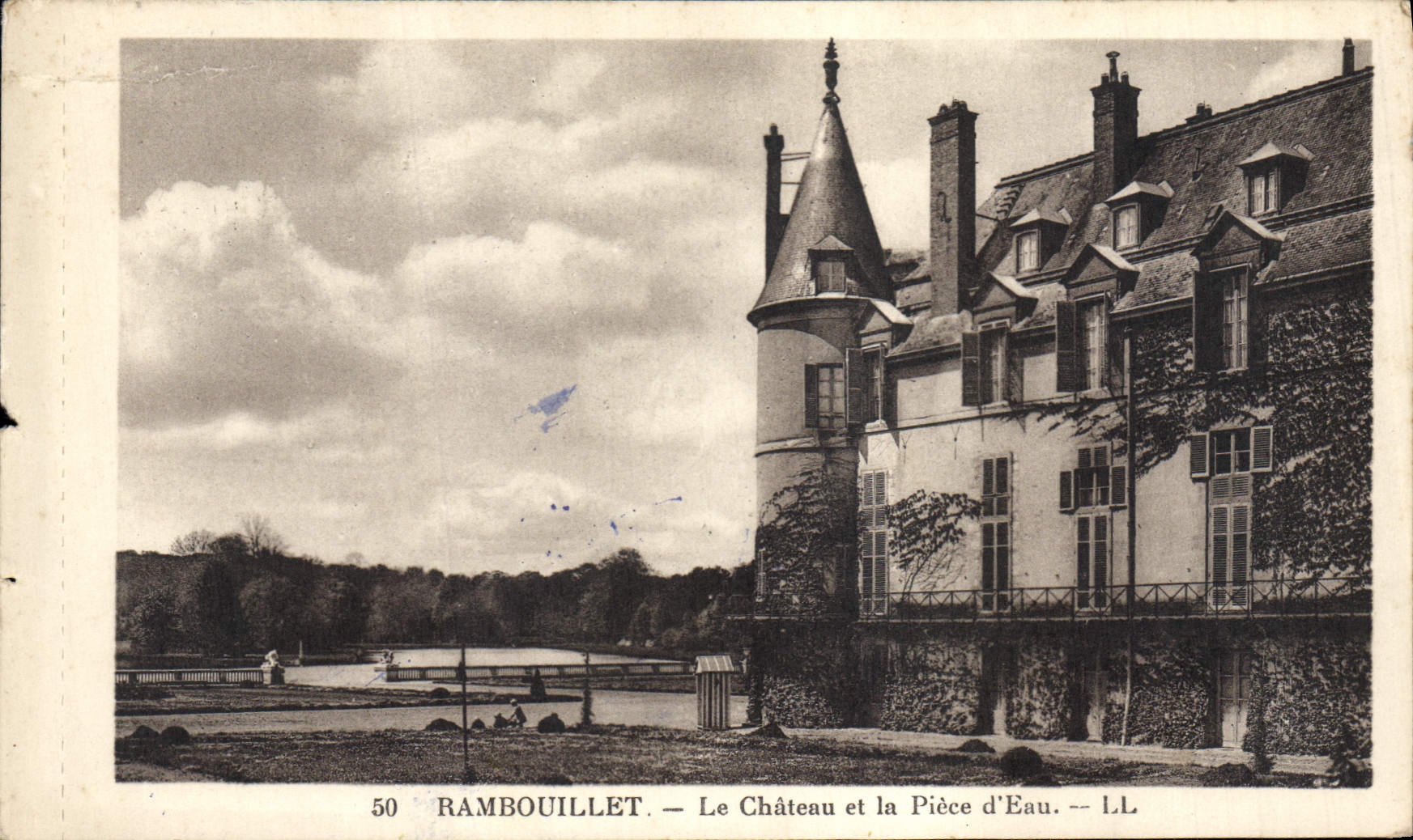 CPA Rambouillet le chateau et la piece d'Eau