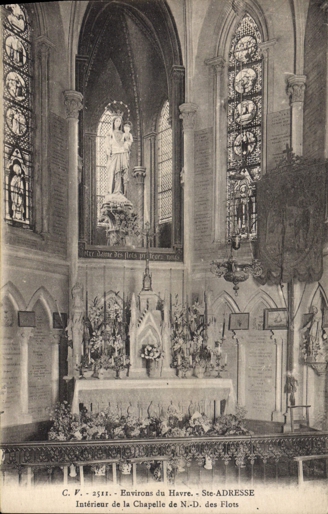CPA Environs du Havre Ste Adresse interieur de la Chapelle de N D des Flots