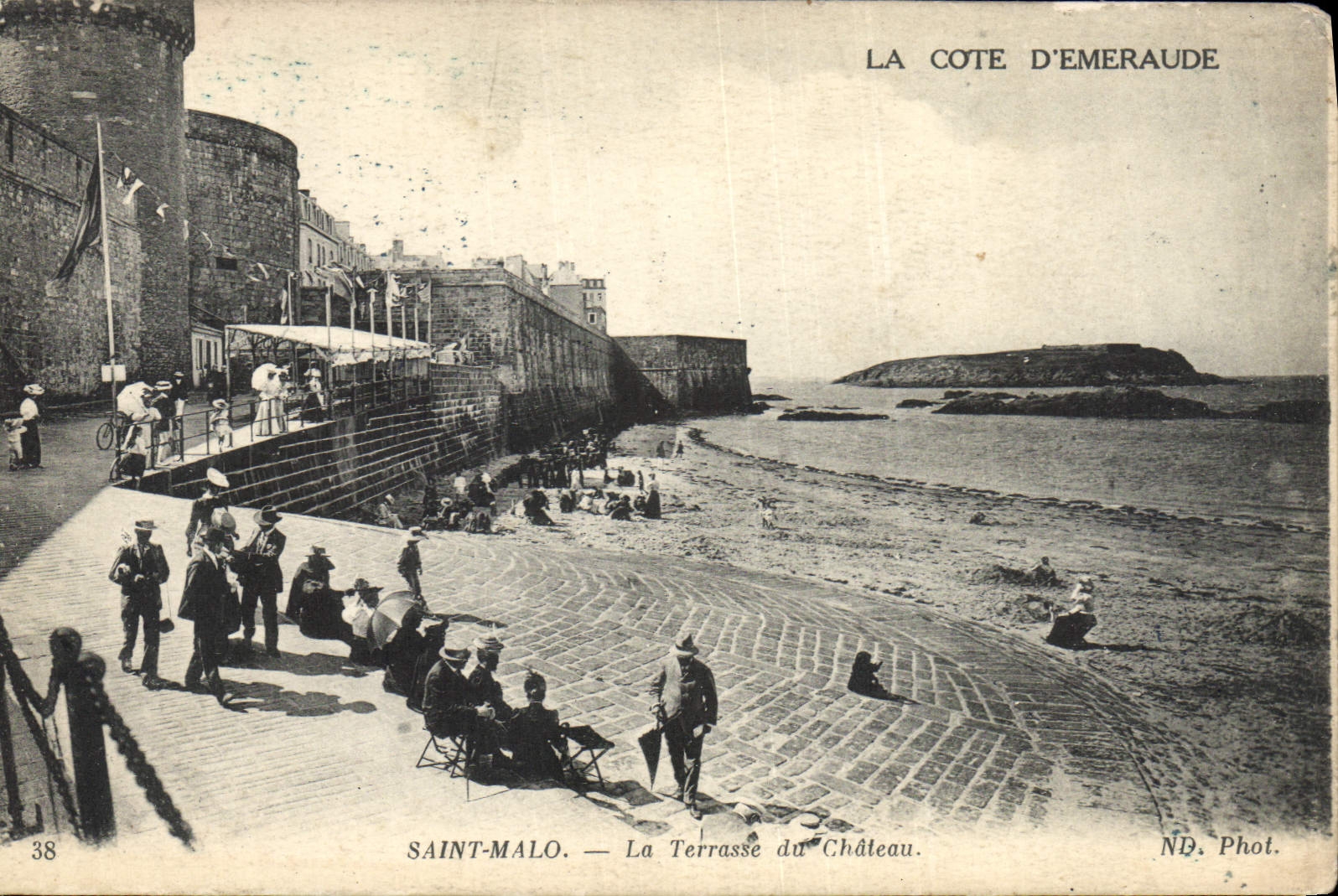 CPA Saint Malo la Terrase du chateau 