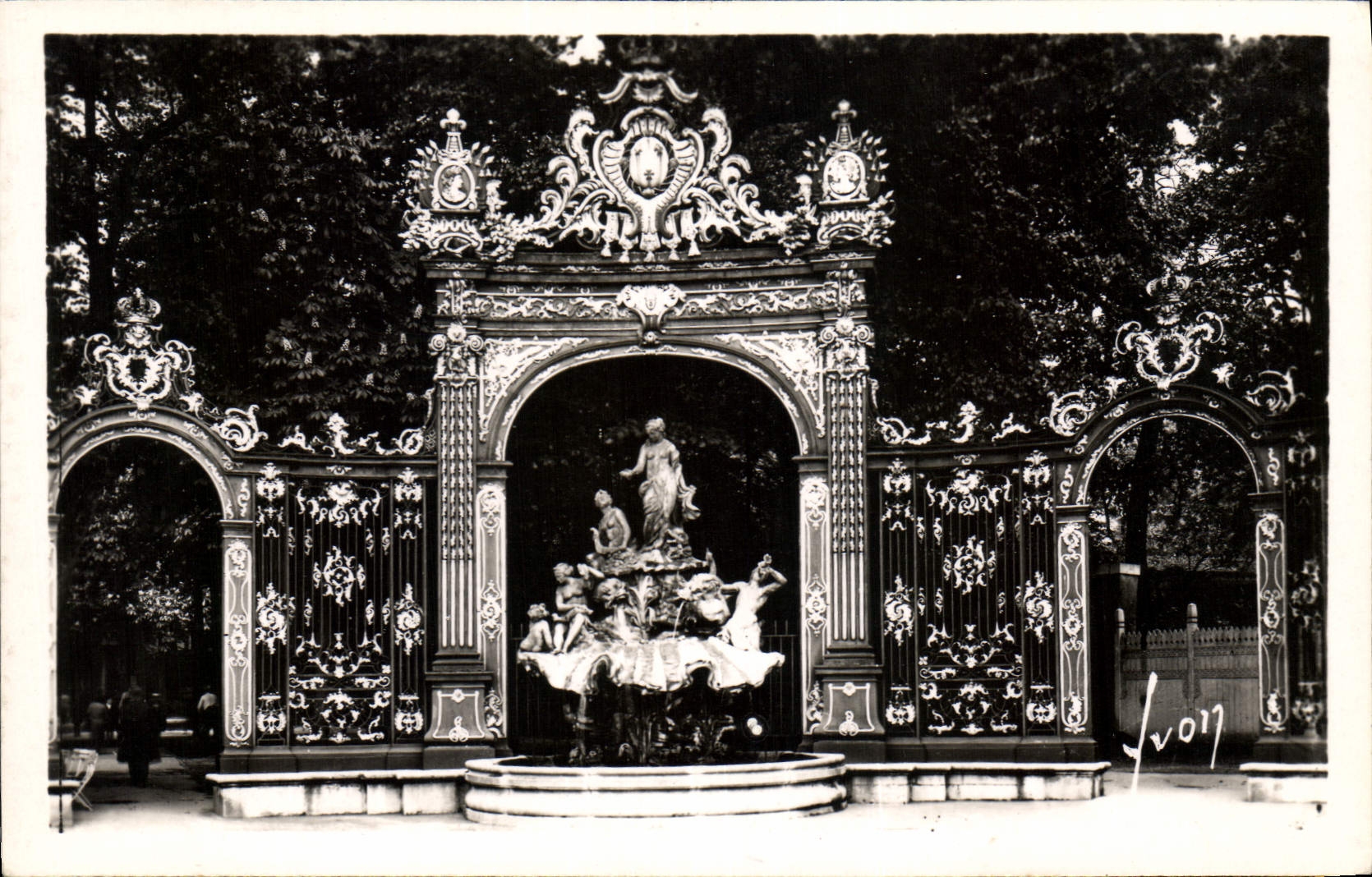 CPA Nancy Bassin d'Amphitrite Place Stanislas