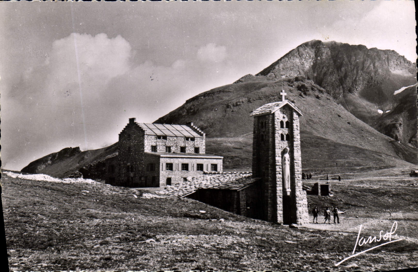 CPM Col de l'Iseran La plus haute route d'Europe Le Chalet Hotel la Chapelle le Signal de l'Iseran